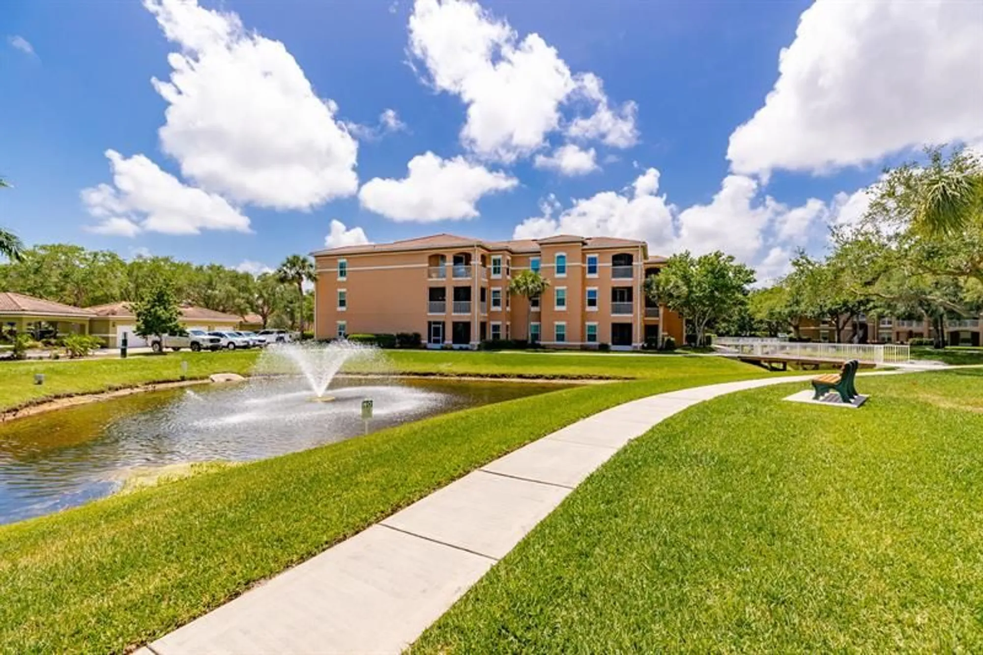 Property Slideshow image 30 of 49 | 5020 fairways cir j107, Vero Beach, FL, 32967