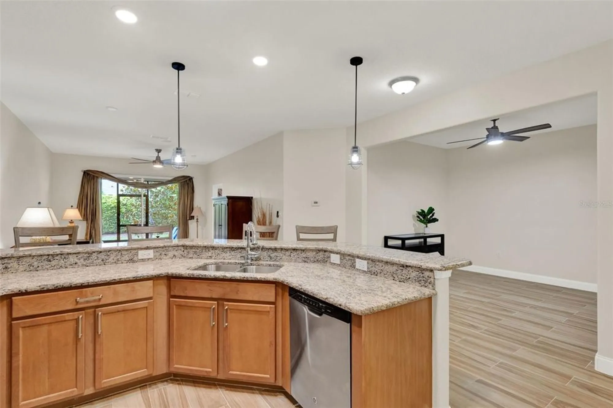 Property Slideshow image 13 of 42 | 3210 sonesta ct b, Clermont, FL, 34711