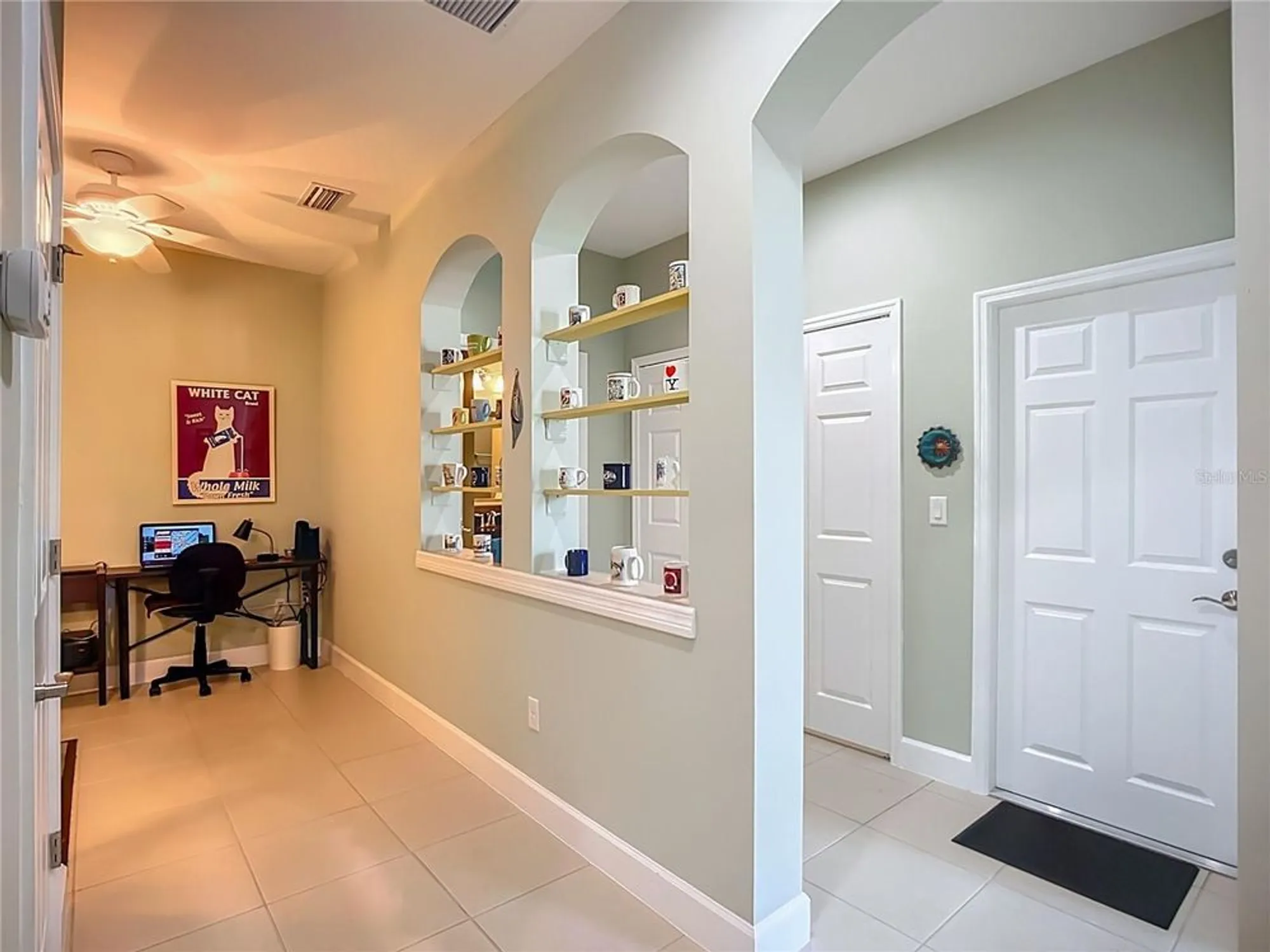 Property Slideshow image 22 of 43 | 689 chipper dr, Sun City Center, FL, 33573