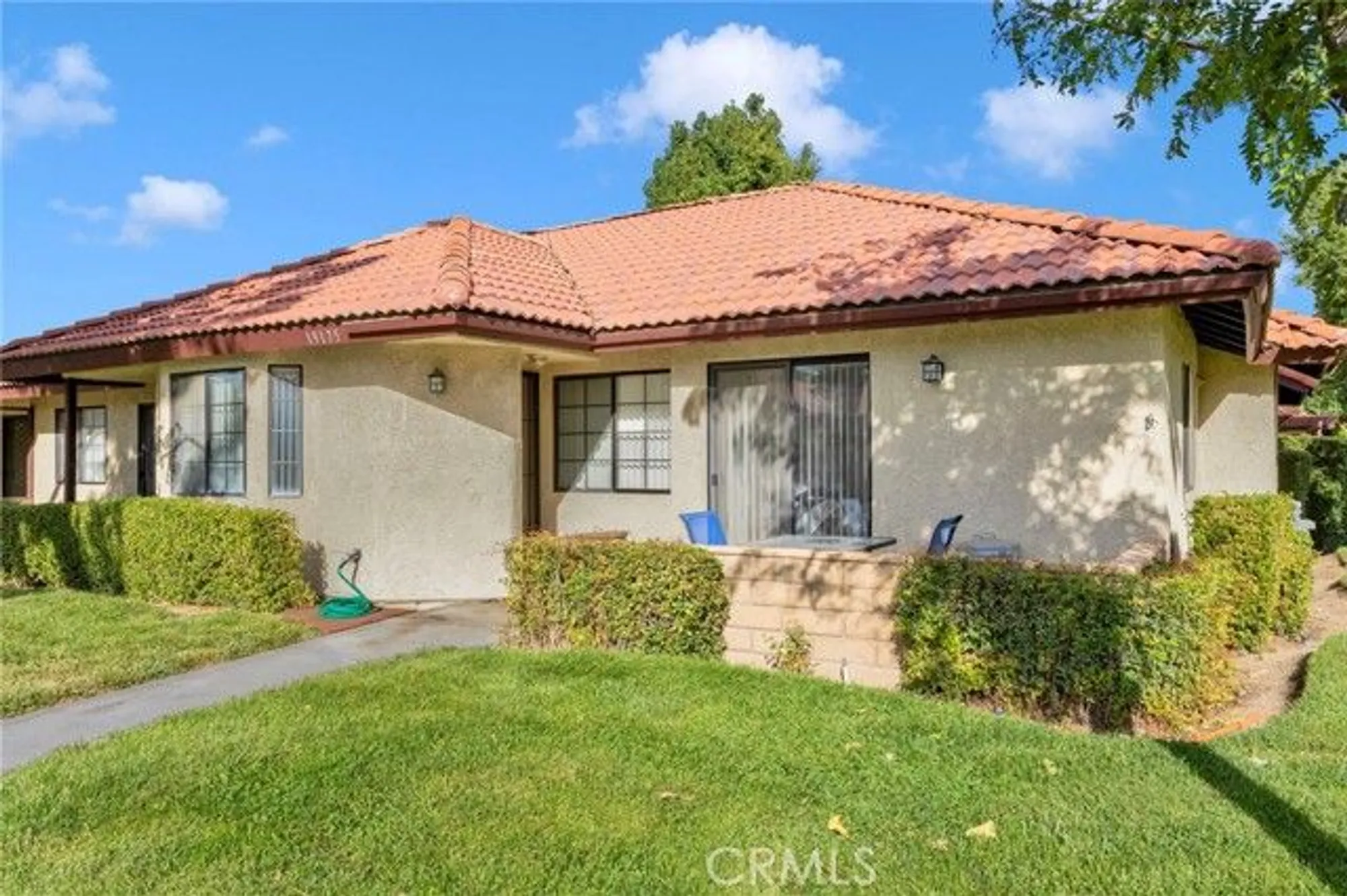 Property Slideshow image 2 of 36 | 19175 elm dr, Apple Valley, CA, 92308