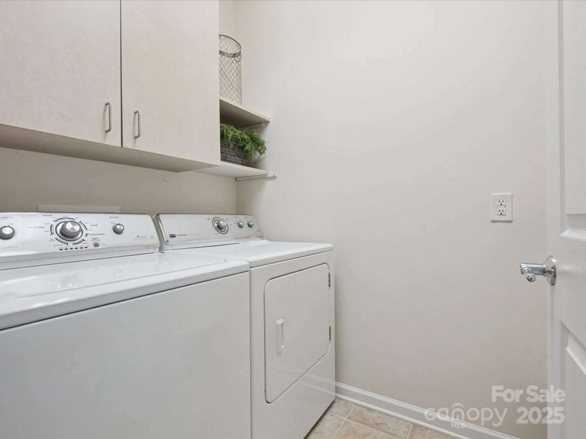 Property Slideshow image 28 of 44 | 8036 crater lake dr, Fort Mill, SC, 29707