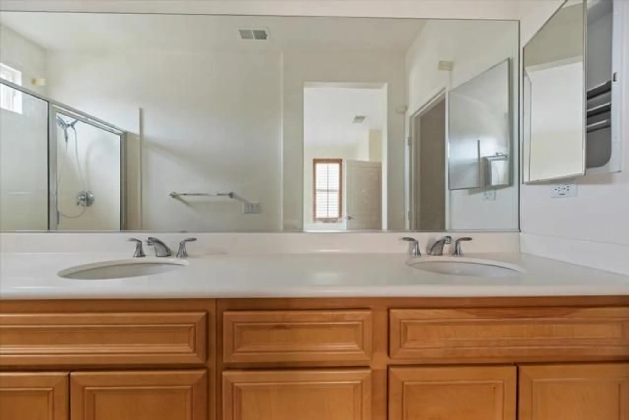 Property Slideshow image 35 of 44 | 1563 quiet crk, Beaumont, CA, 92223