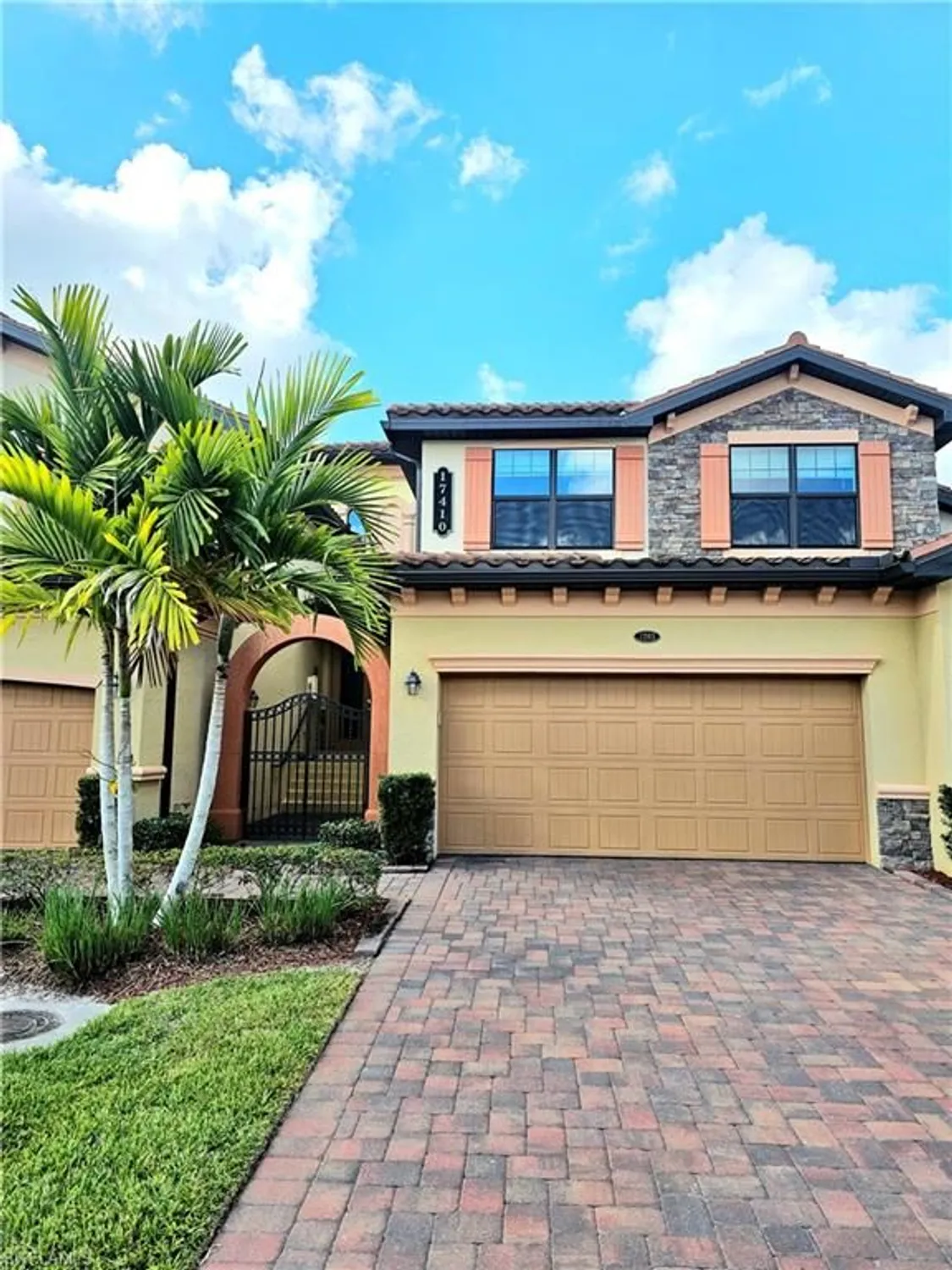 Property Slideshow image 4 of 48 | 17410 cherrywood ct unit 7203, Bonita Springs, FL, 34135