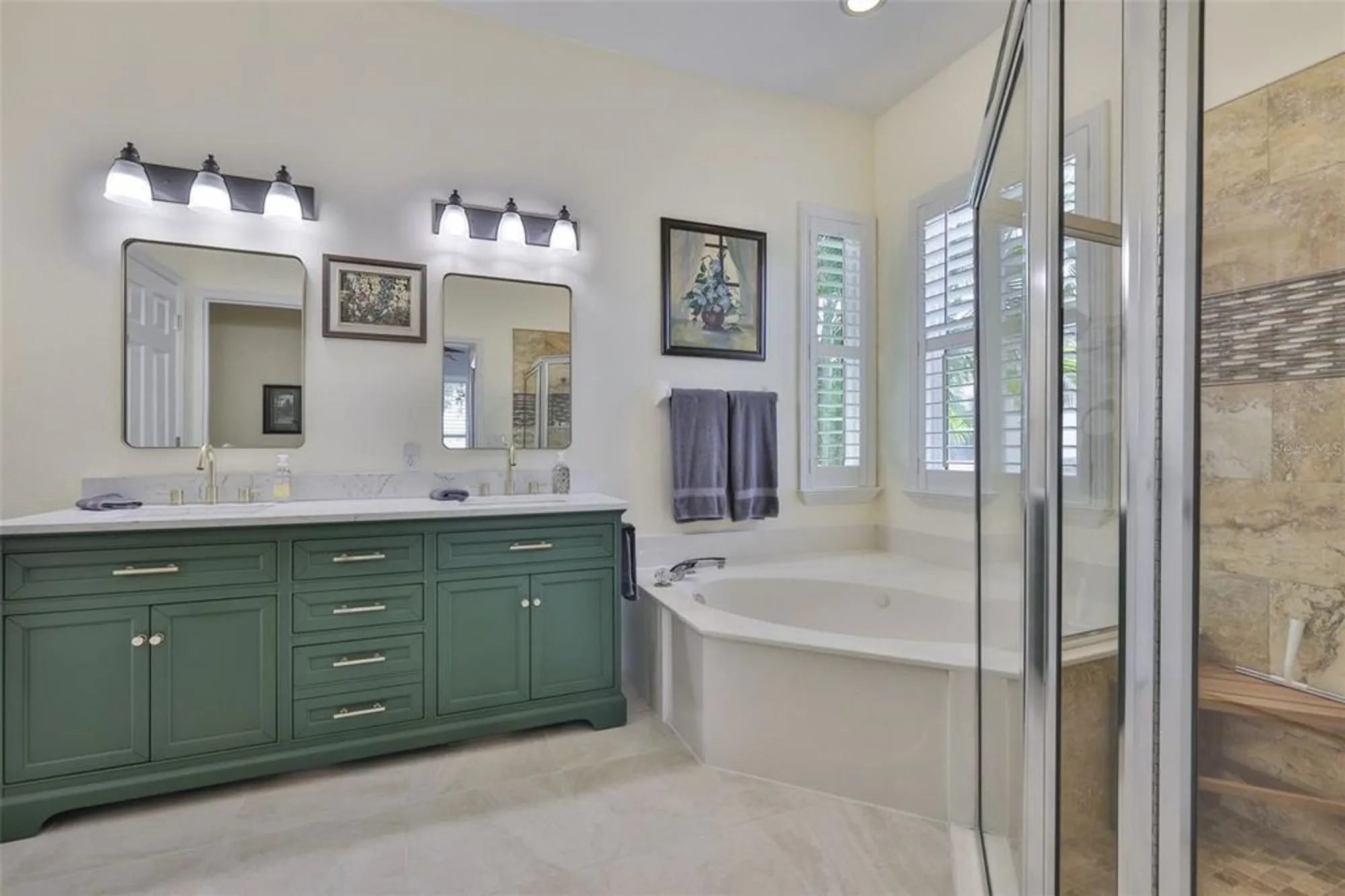 Property Slideshow image 13 of 50 | 2219 platinum dr, Sun City Center, FL, 33573