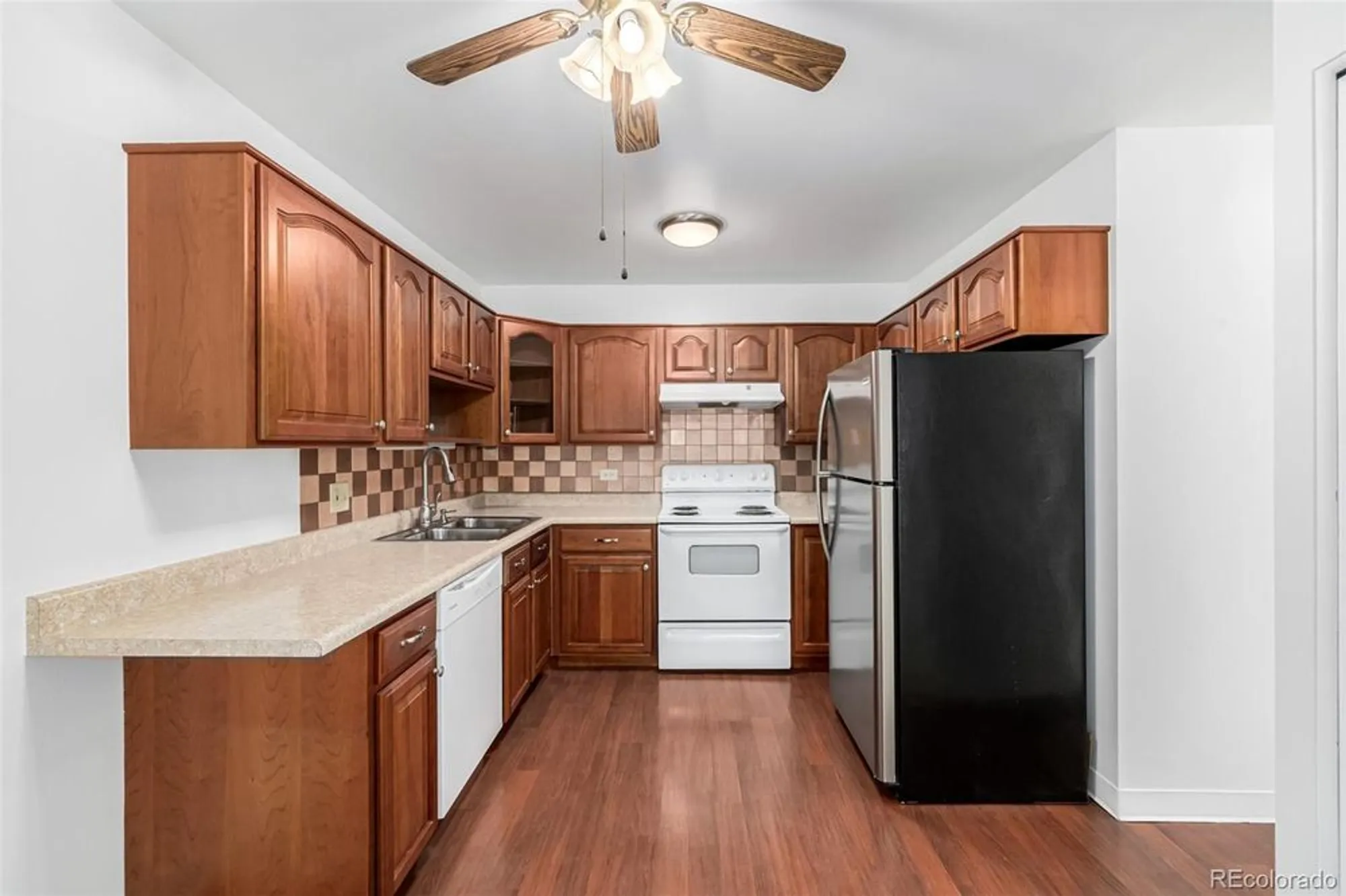 Property Slideshow image 12 of 34 | 635 s alton way 2b, Denver, CO, 80247
