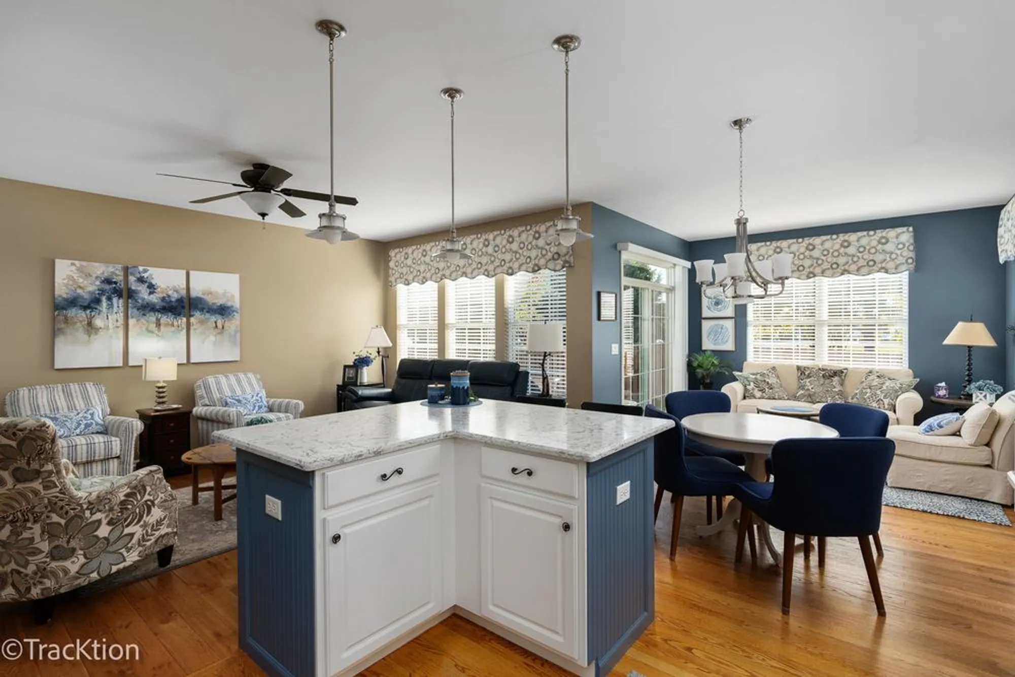 Property Slideshow image 13 of 30 | 21123 sterling lake ct, Crest Hill, IL, 60403
