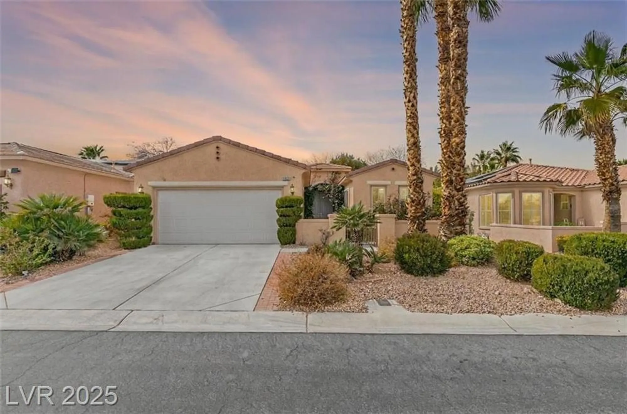 Property Slideshow image 2 of 46 | 5029 alfingo st, Las Vegas, NV, 89135