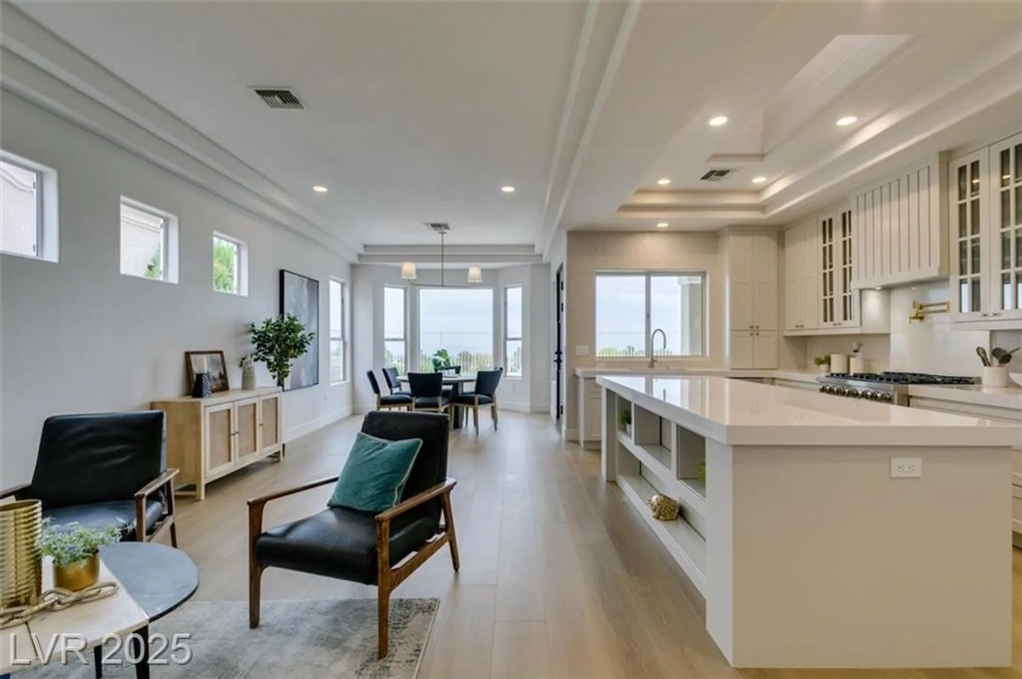 Property Slideshow image 15 of 39 | 2104 hot oak ridge st, Las Vegas, NV, 89134