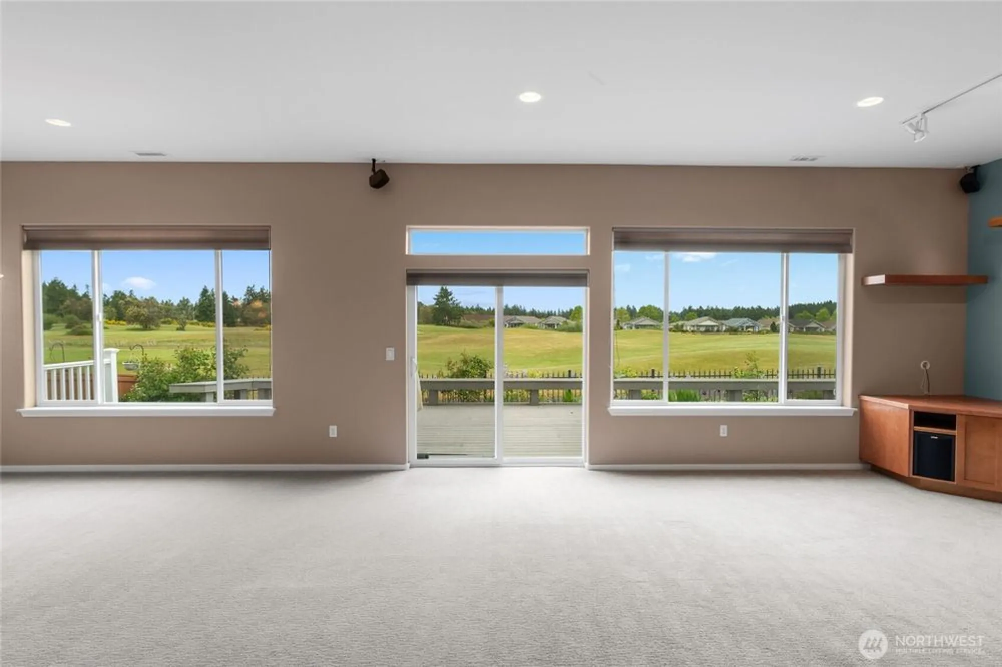 Property Slideshow image 7 of 40 | 4420 vashon dr, Lacey, WA, 98516