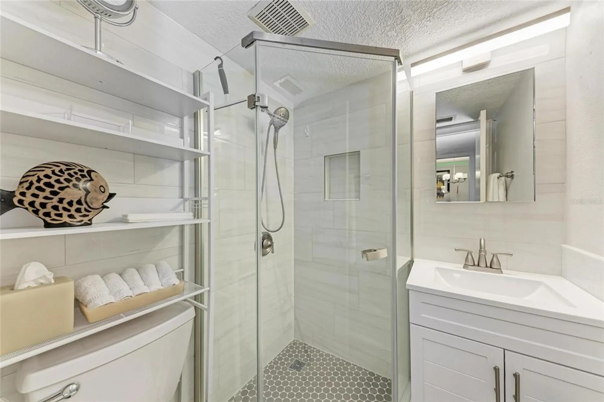 Property Slideshow image 24 of 41 | 4186 heron way # b-219, Bradenton, FL, 34205