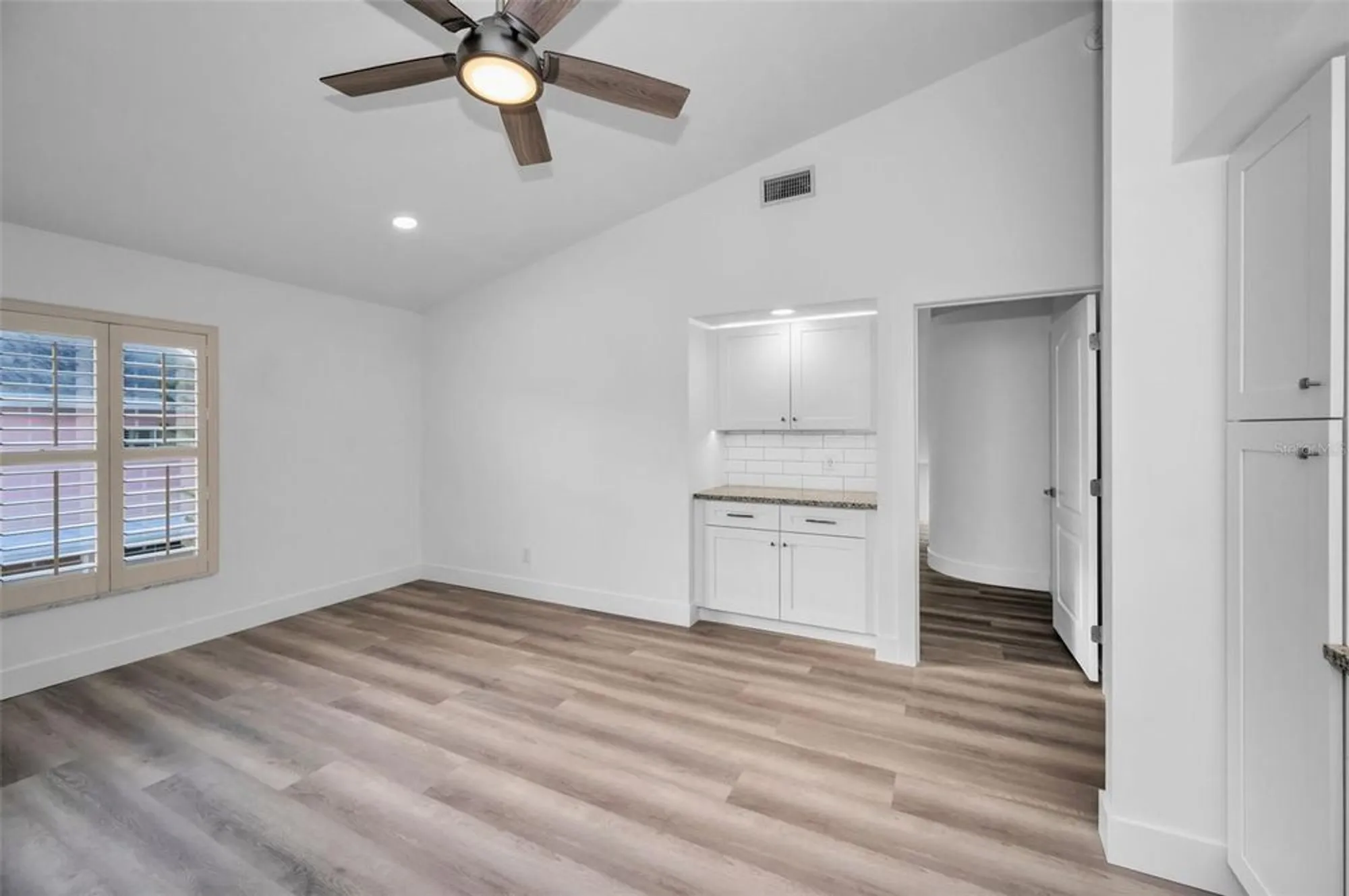 Property Slideshow image 11 of 38 | 2292 austrian ln 34, Clearwater, FL, 33763