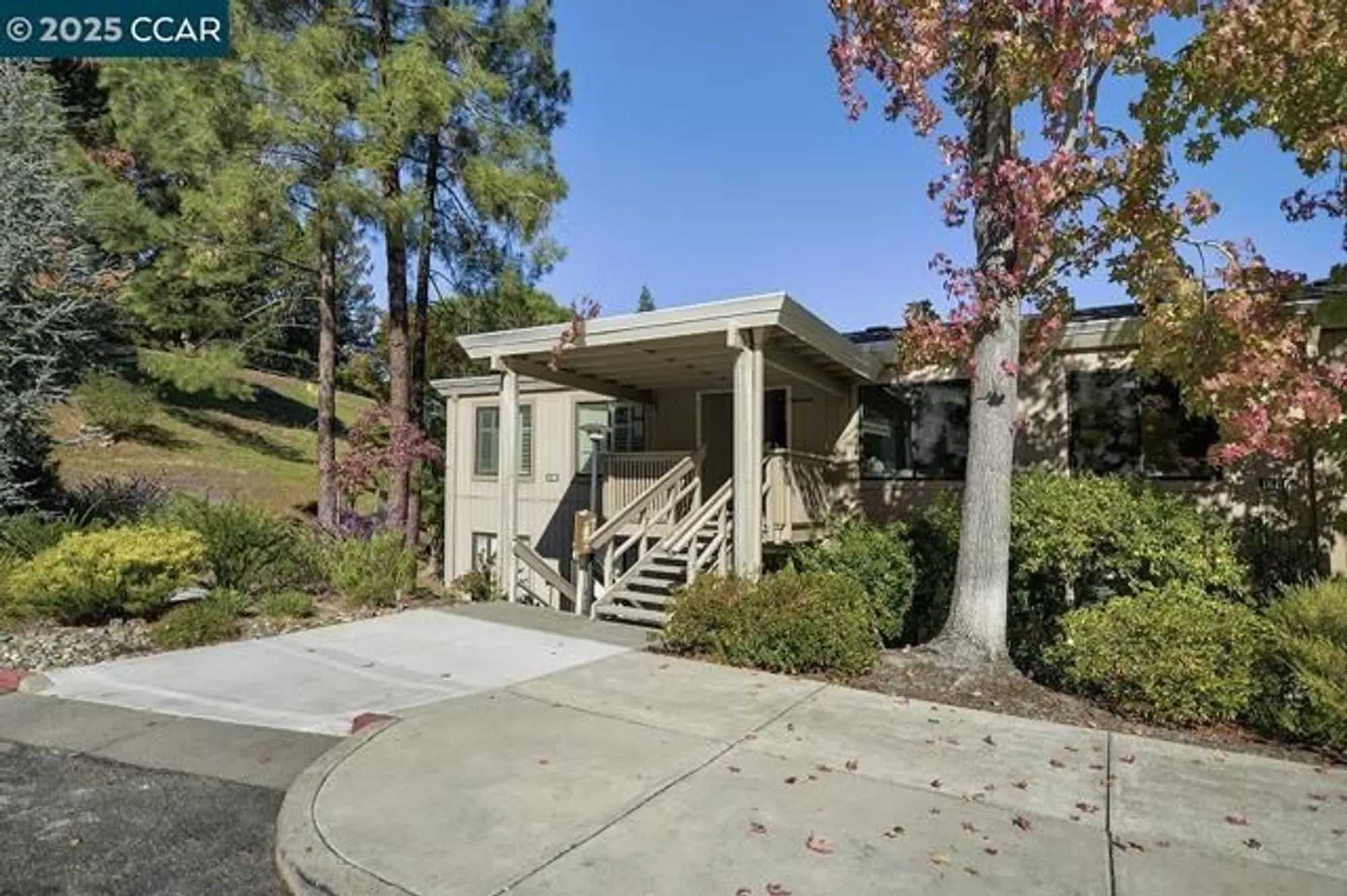 Property Slideshow image 42 of 56 | 1508 canyonwood ct 3, Walnut Creek, CA, 94595