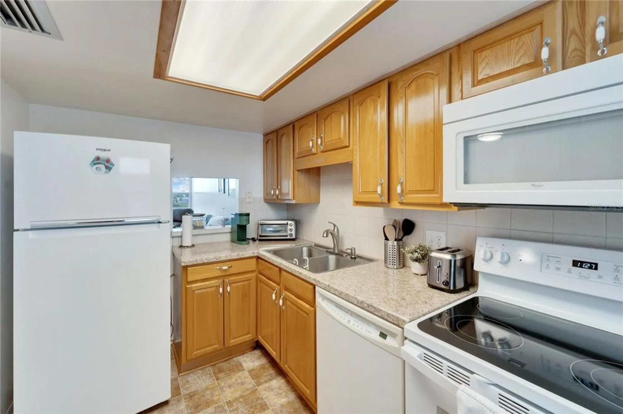 Property Slideshow image 11 of 77 | 700 mirror ter 505, Winter Haven, FL, 33881