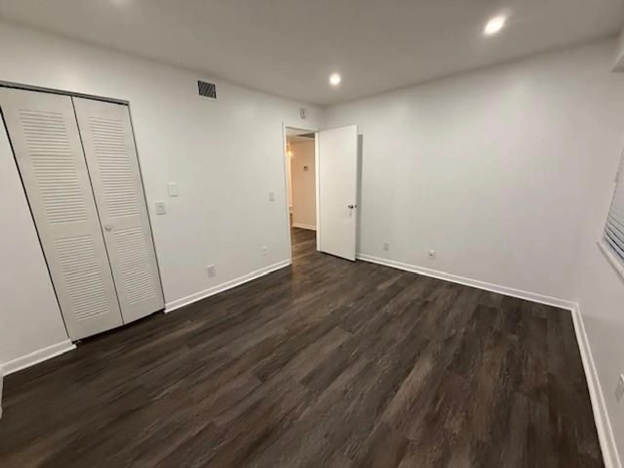 Property Slideshow image 8 of 26 | 1200 sw 124th ter apt 405, Pembroke Pines, FL, 33027