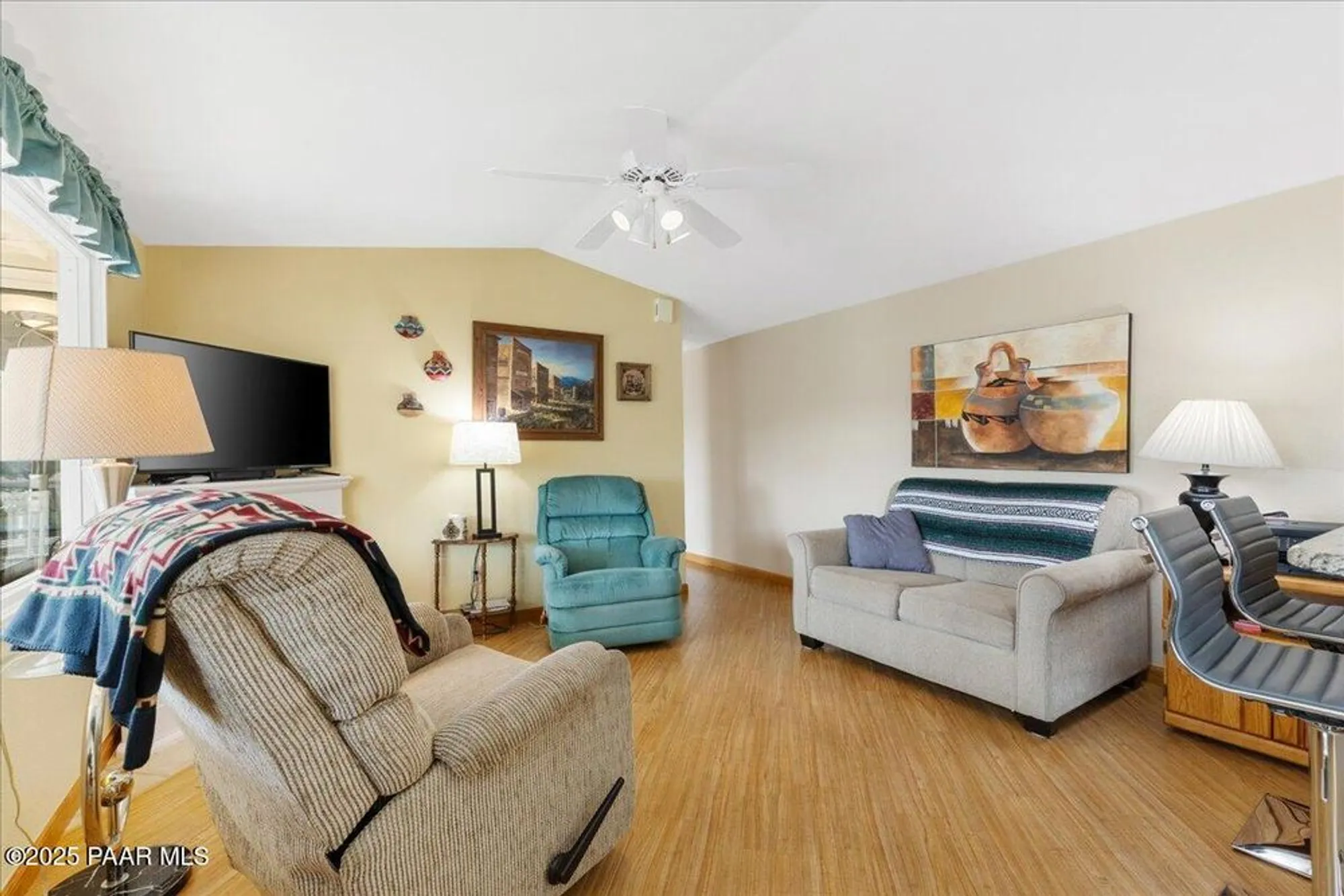 Property Slideshow image 14 of 47 | 2521 hilltop rd, Prescott, AZ, 86301