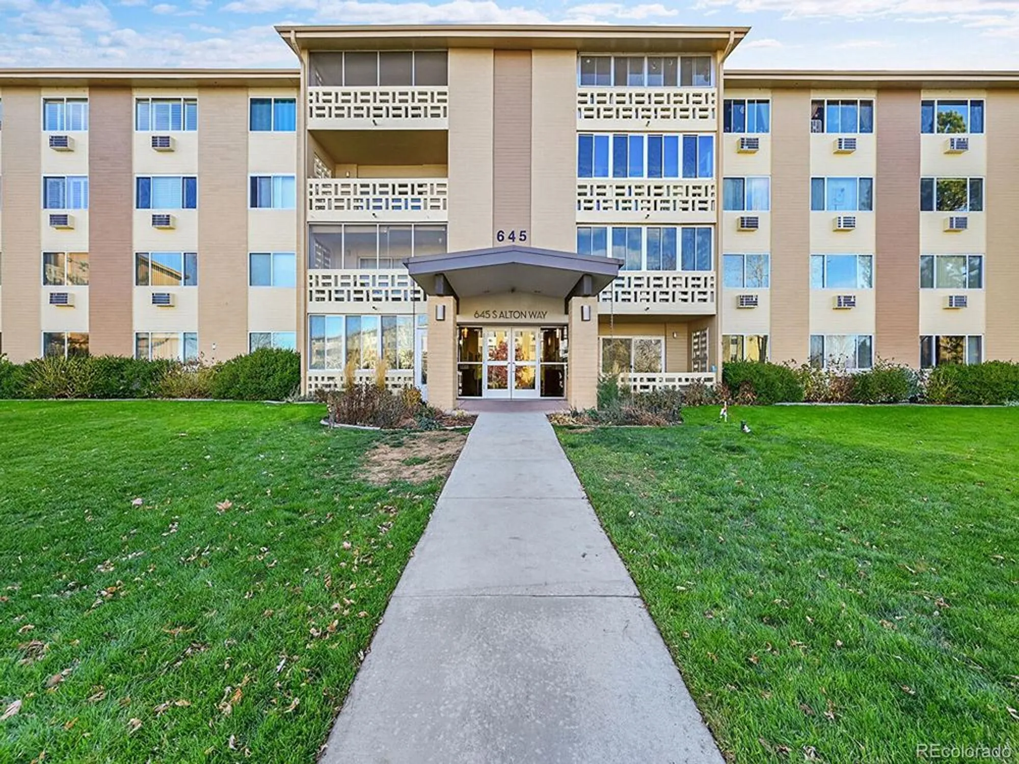 Property Slideshow image 27 of 47 | 645 s alton way 4c, Denver, CO, 80247