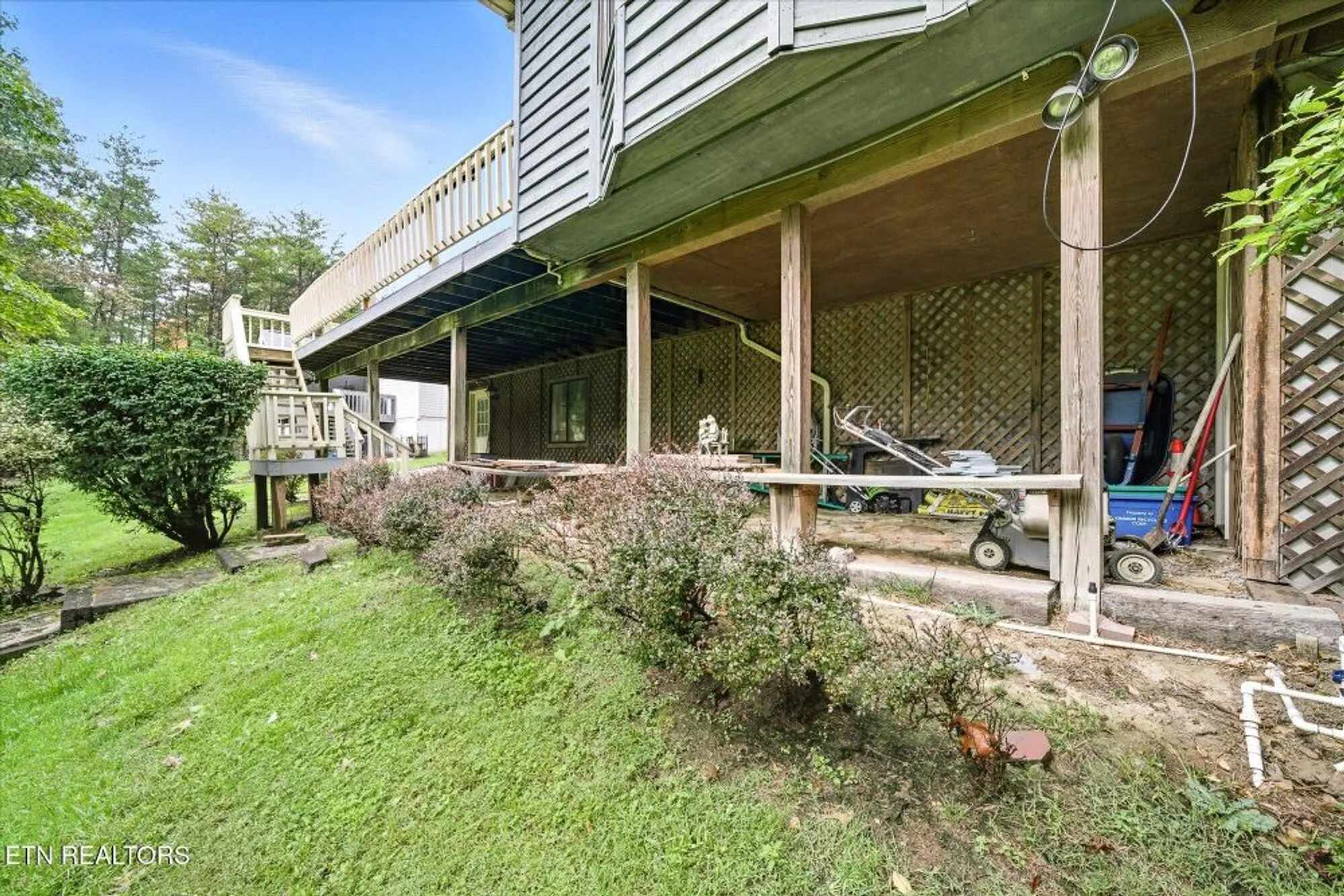 Property Slideshow image 28 of 44 | 34 beachwood ln, Crossville, TN, 38558