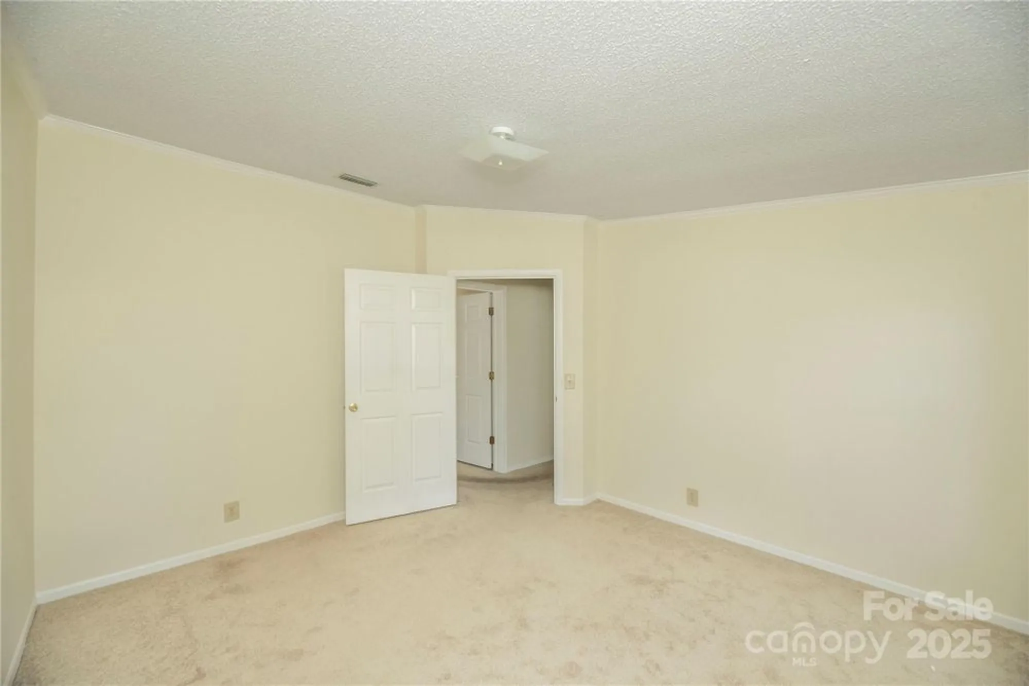 Property Slideshow image 10 of 22 | 14 beechnut dr, Hendersonville, NC, 28739