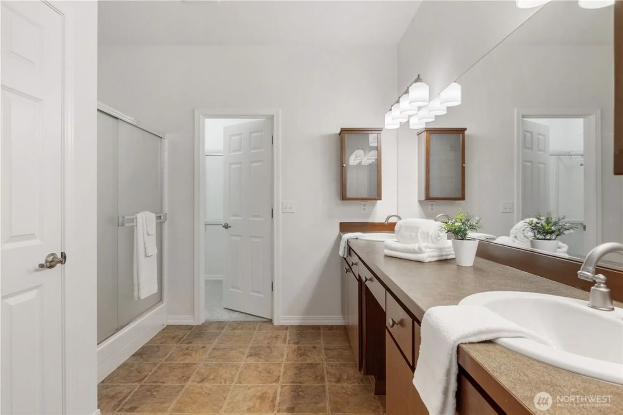 Property Slideshow image 12 of 32 | 24239 ne 130th pl, Redmond, WA, 98053