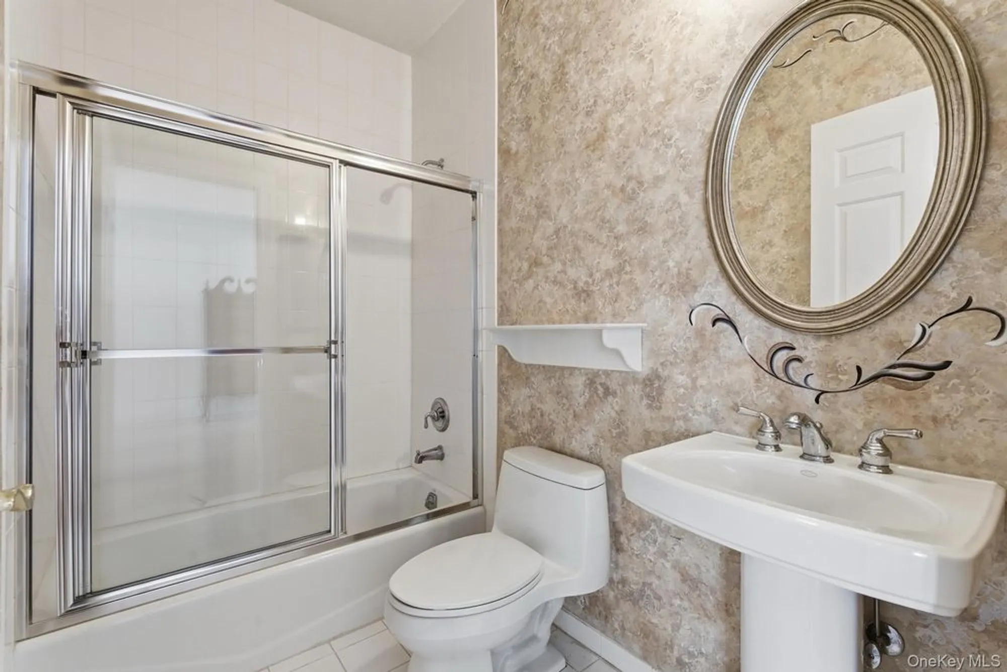 Property Slideshow image 19 of 24 | 159 altessa blvd, Melville, NY, 11747