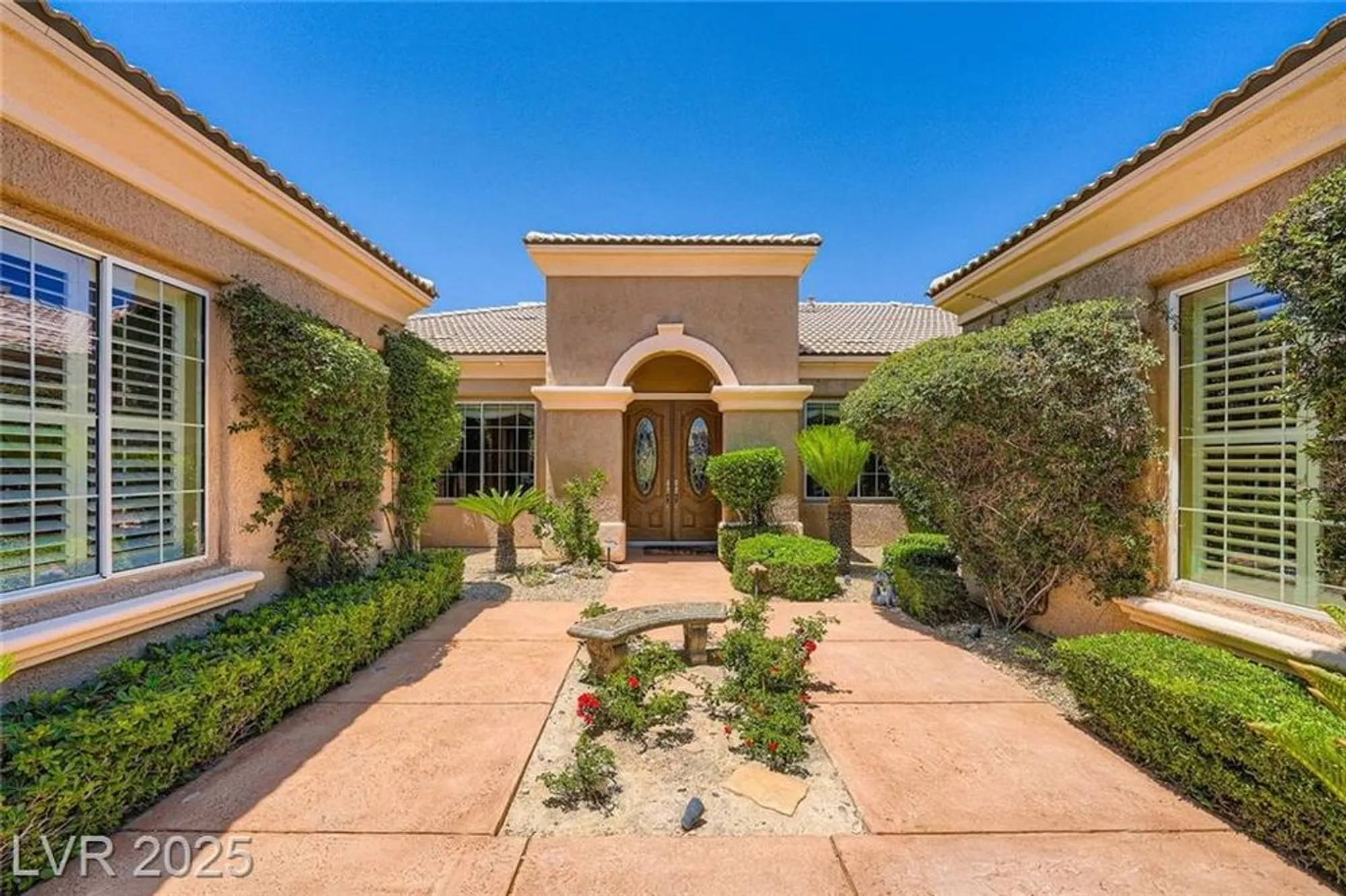 Property Slideshow image 7 of 72 | 4719 riva de romanza st, Las Vegas, NV, 89135