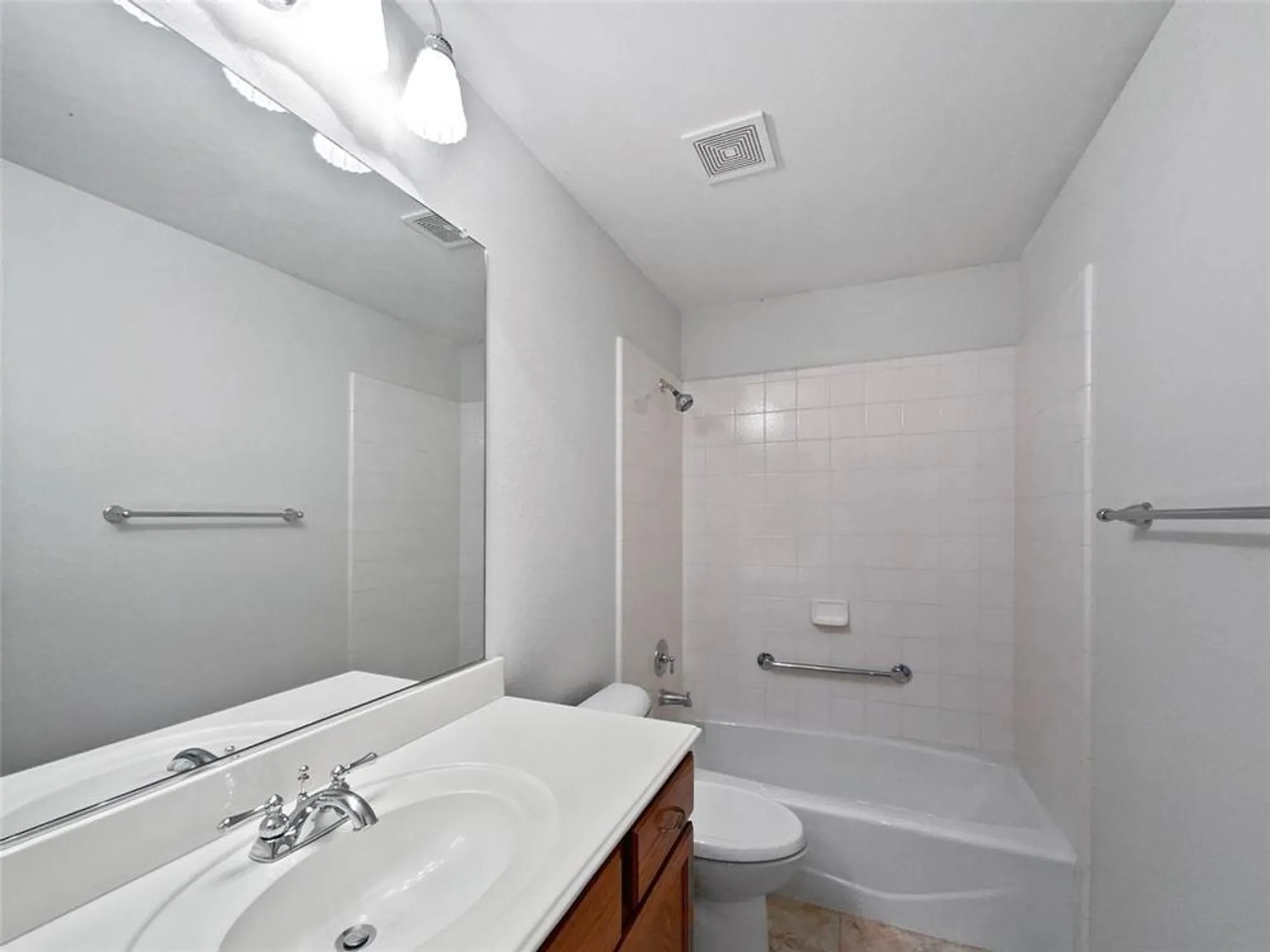 Property Slideshow image 18 of 20 | 11308 southerland dr, Denton, TX, 76207