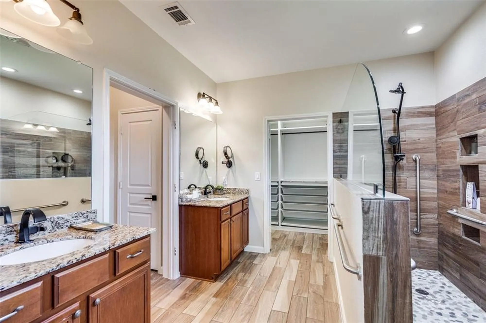 Property Slideshow image 14 of 30 | 6739 festival ln, Frisco, TX, 75036