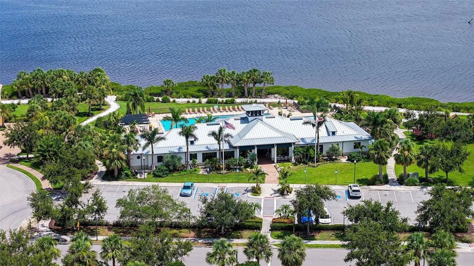 Property Slideshow image 61 of 78 | 1114 bearing ct, Bradenton, FL, 34208