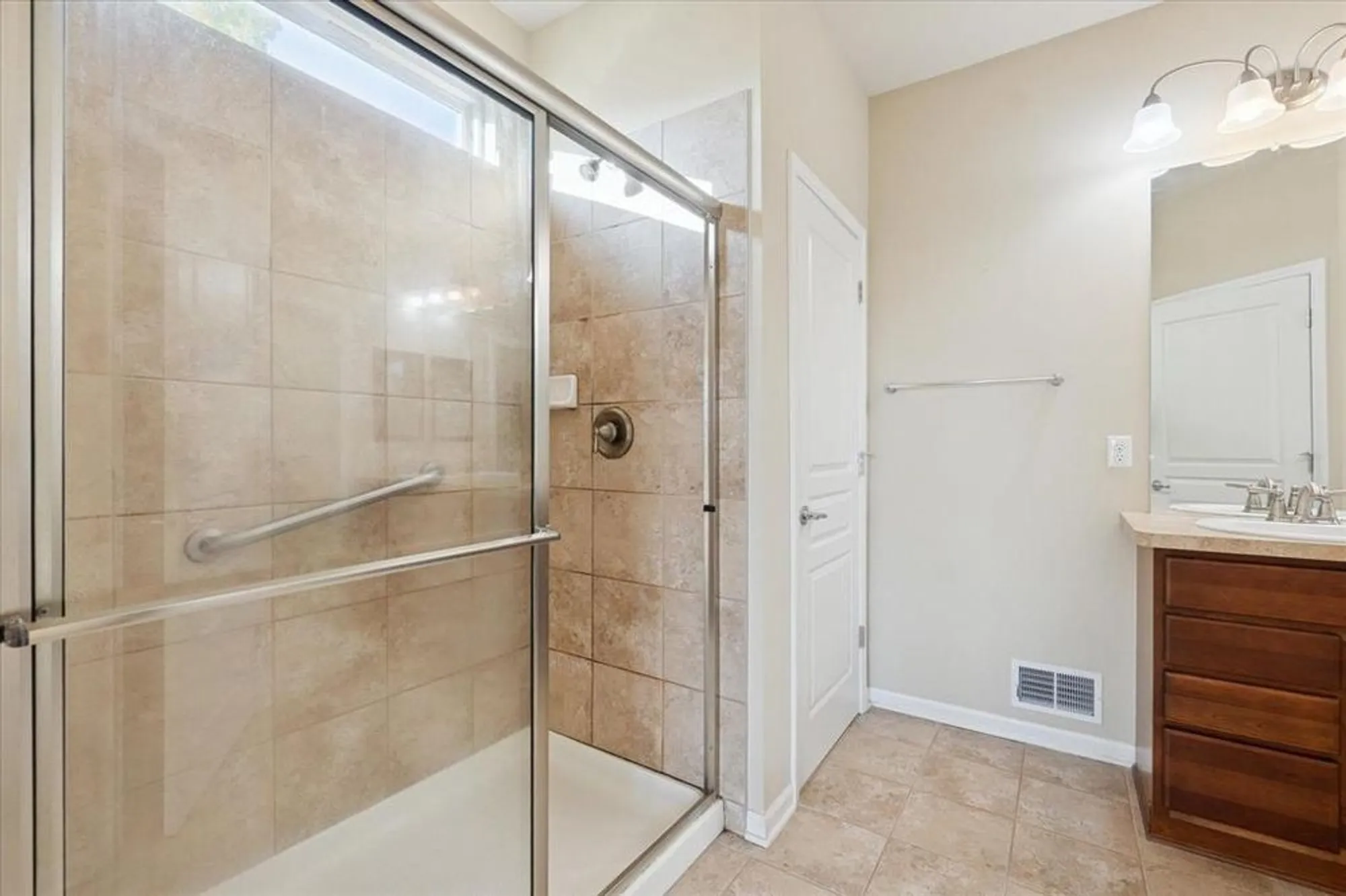 Property Slideshow image 24 of 67 | 9525 pine valley dr, Grand Blanc, MI, 48439