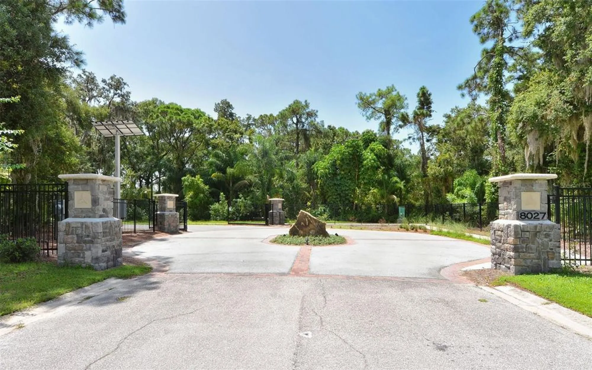 Property Slideshow image 47 of 60 | 8068 estates dr, Sarasota, FL, 34243