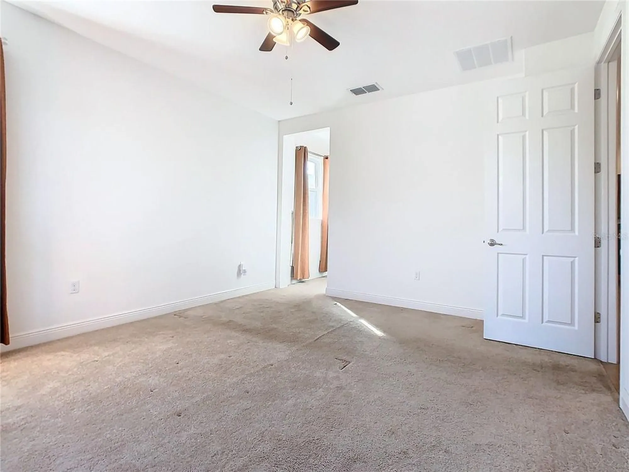 Property Slideshow image 25 of 55 | 663 irvine ranch rd, Poinciana, FL, 34759