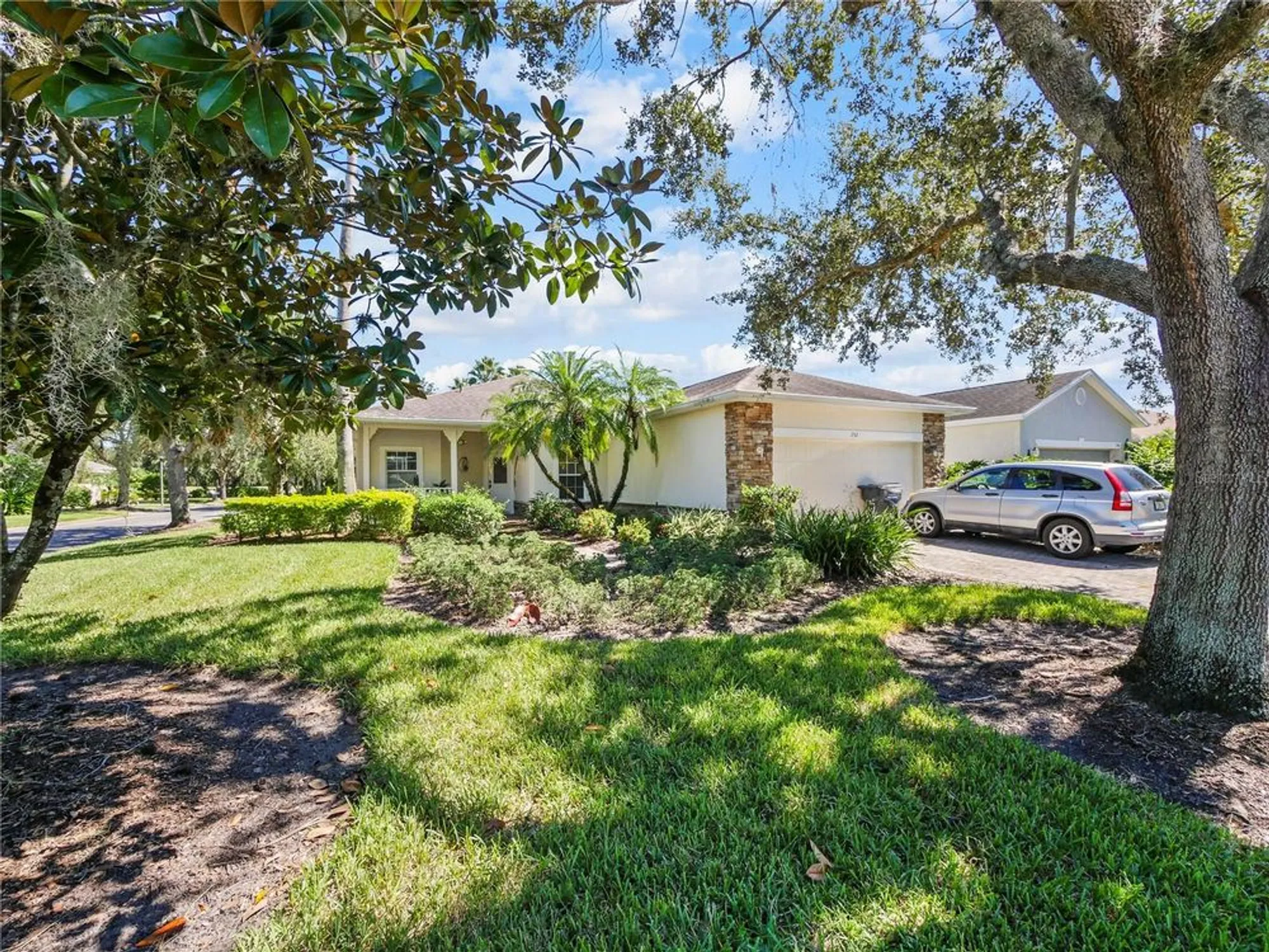 Property Slideshow image 2 of 15 | 252 rock springs dr, Kissimmee, FL, 34759