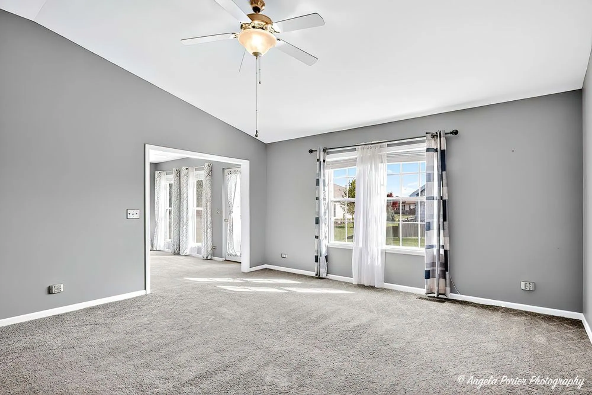 Property Slideshow image 13 of 29 | 806 madison ave, Mchenry, IL, 60050
