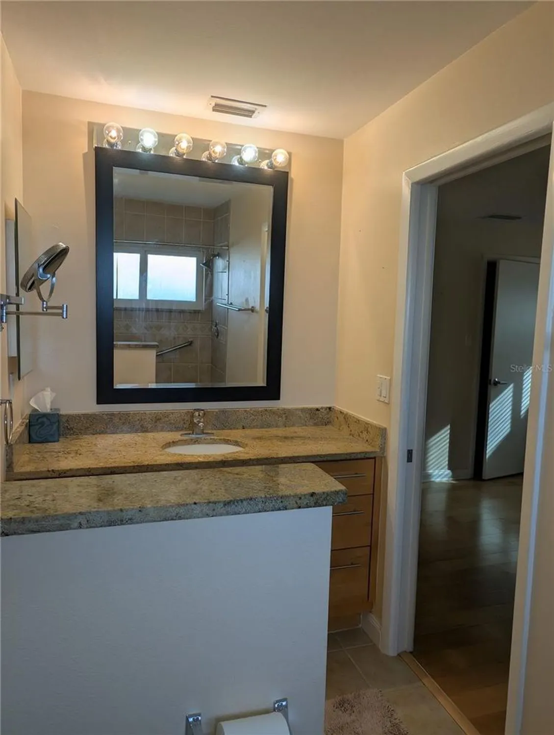Property Slideshow image 11 of 47 | 9154 42nd ln n # 5, Pinellas Park, FL, 33782