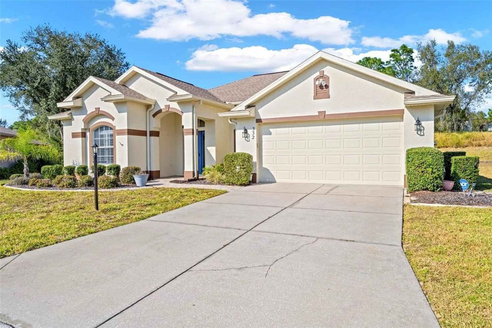 Property Slideshow image 8 of 54 | 332 mcintosh ct, Spring Hill, FL, 34609