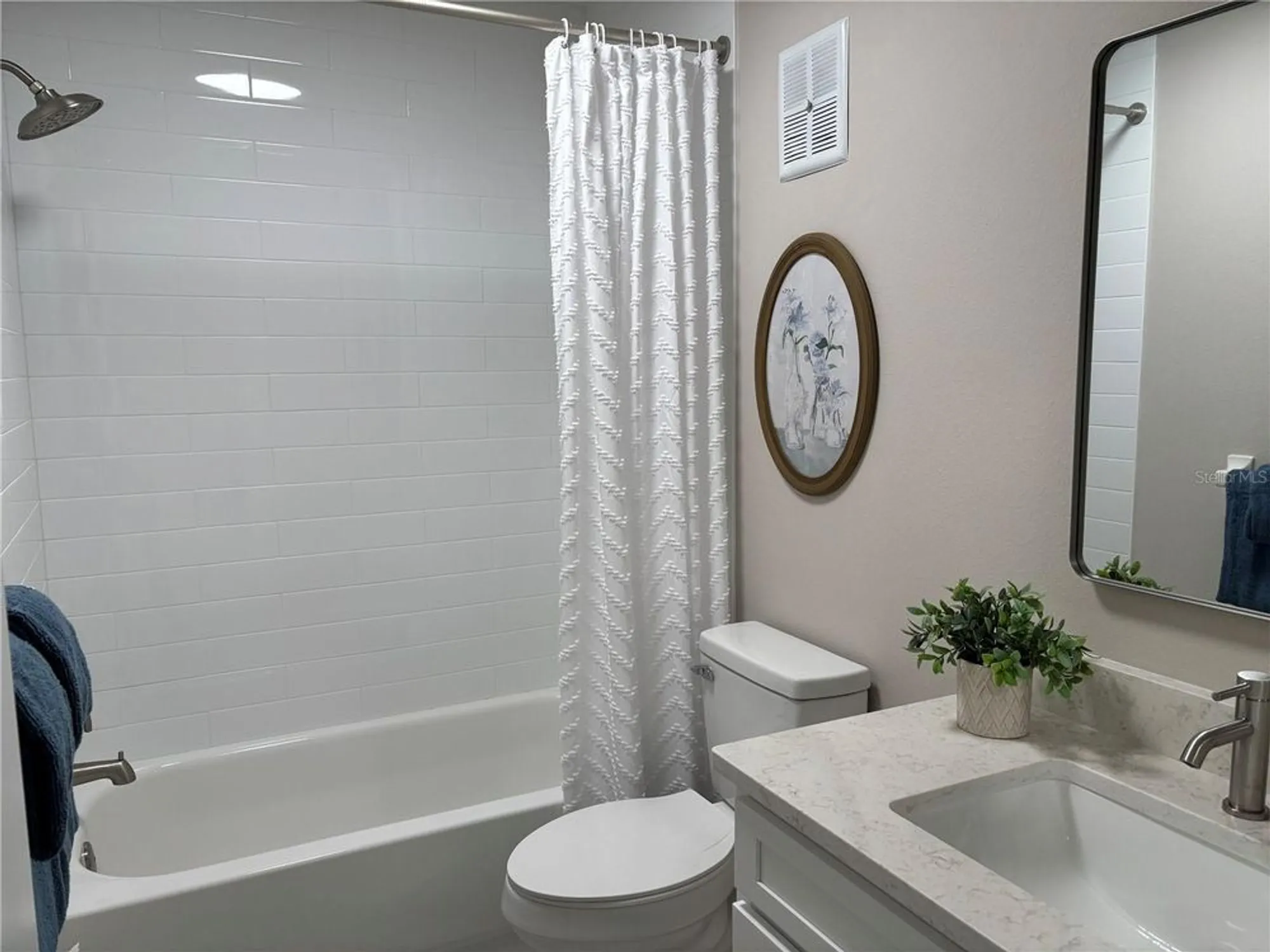 Property Slideshow image 11 of 21 | 3703 39th st w # 11, Bradenton, FL, 34205