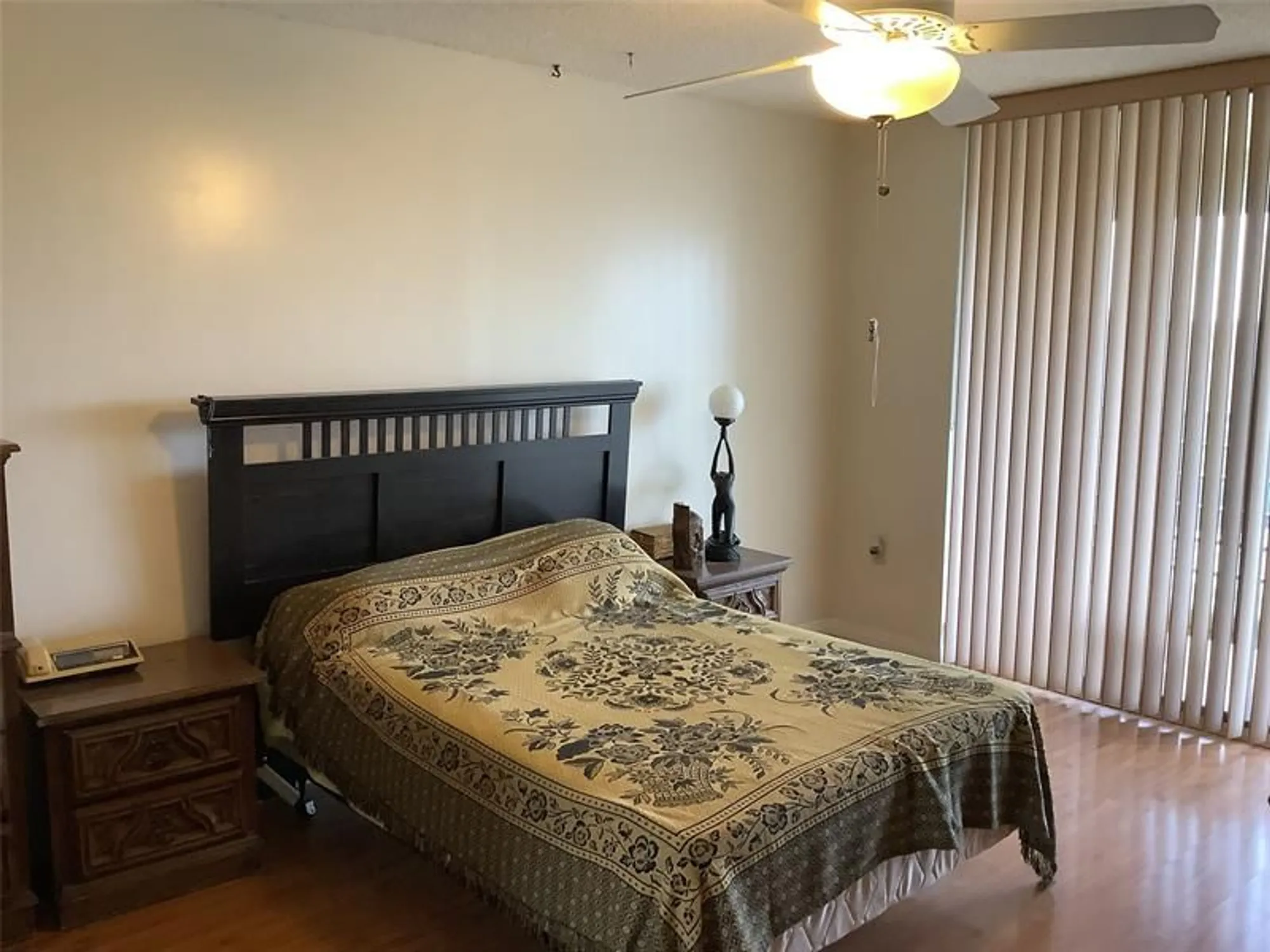 Property Slideshow image 17 of 43 | 1300 saint charles pl ph 13, Pembroke Pines, FL, 33026