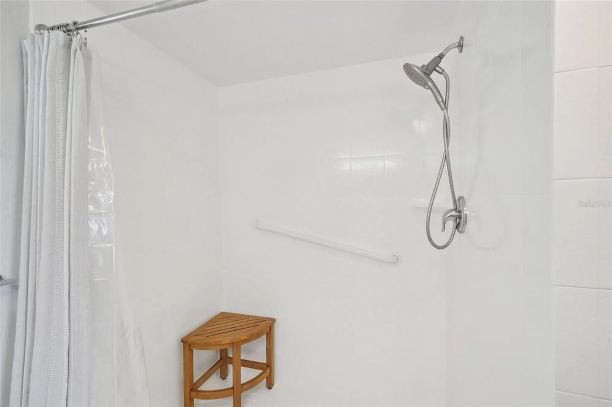 Property Slideshow image 16 of 43 | 1700 pine valley dr 205, Fort Myers, FL, 33907