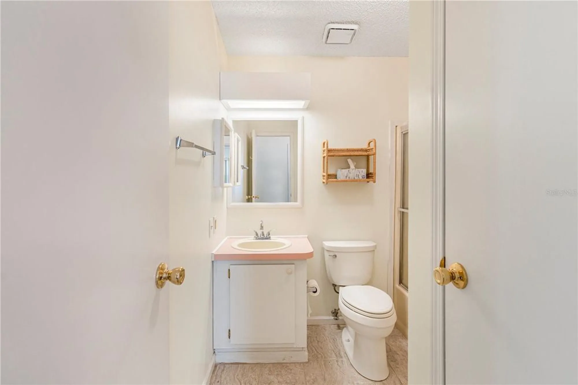 Property Slideshow image 24 of 33 | 1114 paradise dr, Lady Lake, FL, 32159