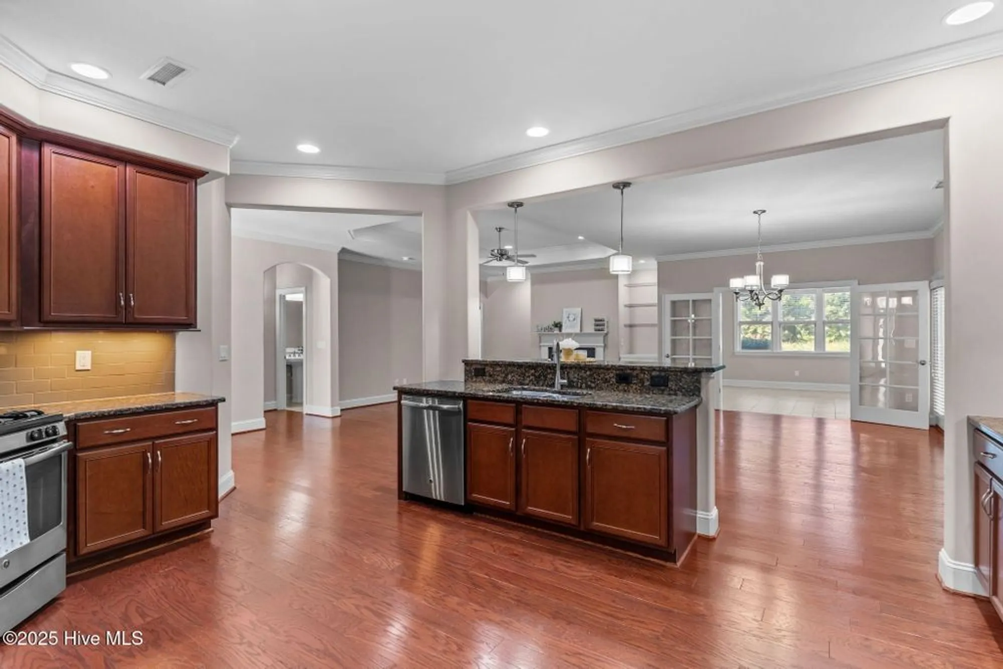 Property Slideshow image 18 of 88 | 6097 shore park dr, Leland, NC, 28451