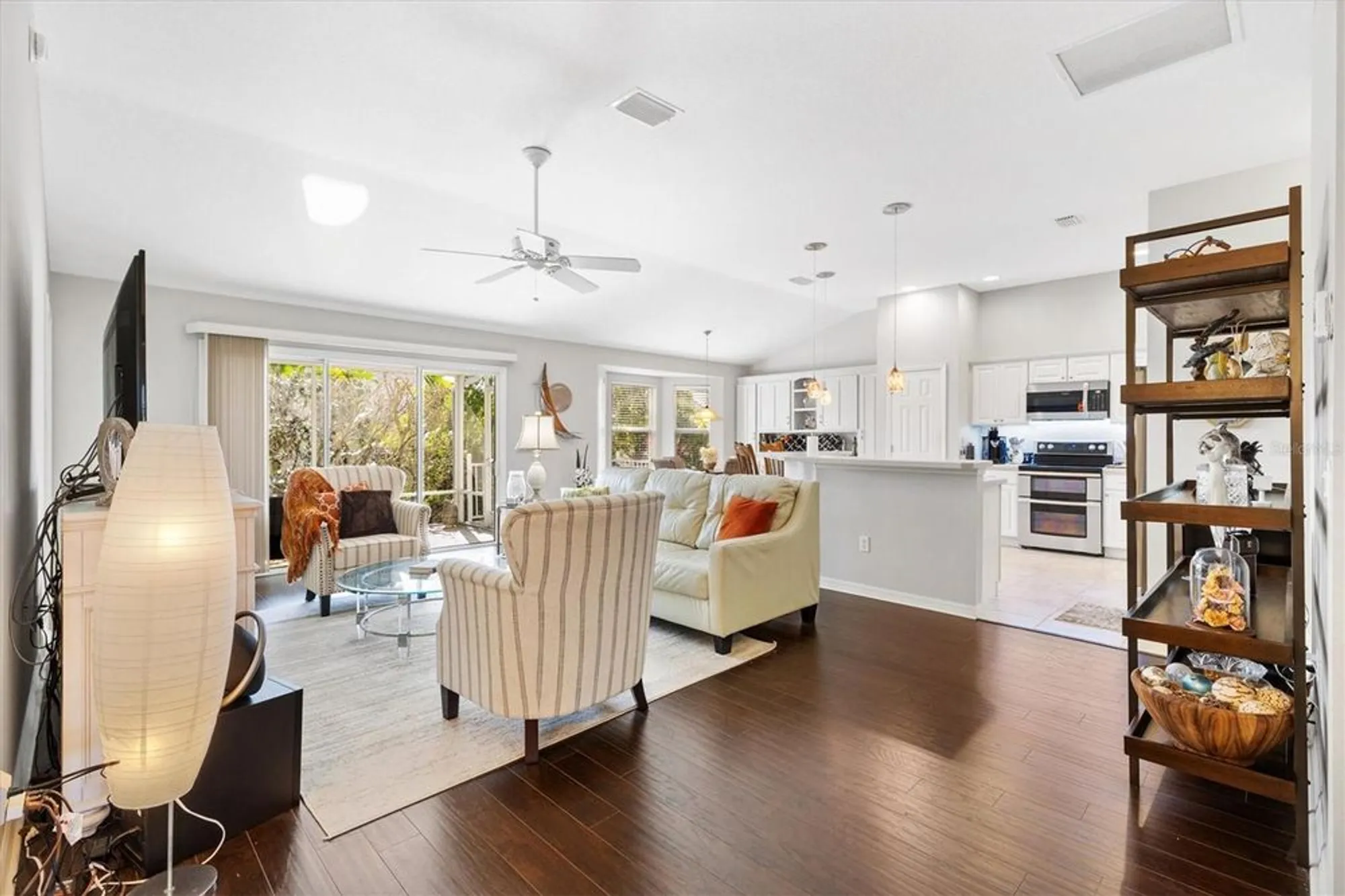 Property Slideshow image 7 of 39 | 294 matisse ave, The Villages, FL, 32162