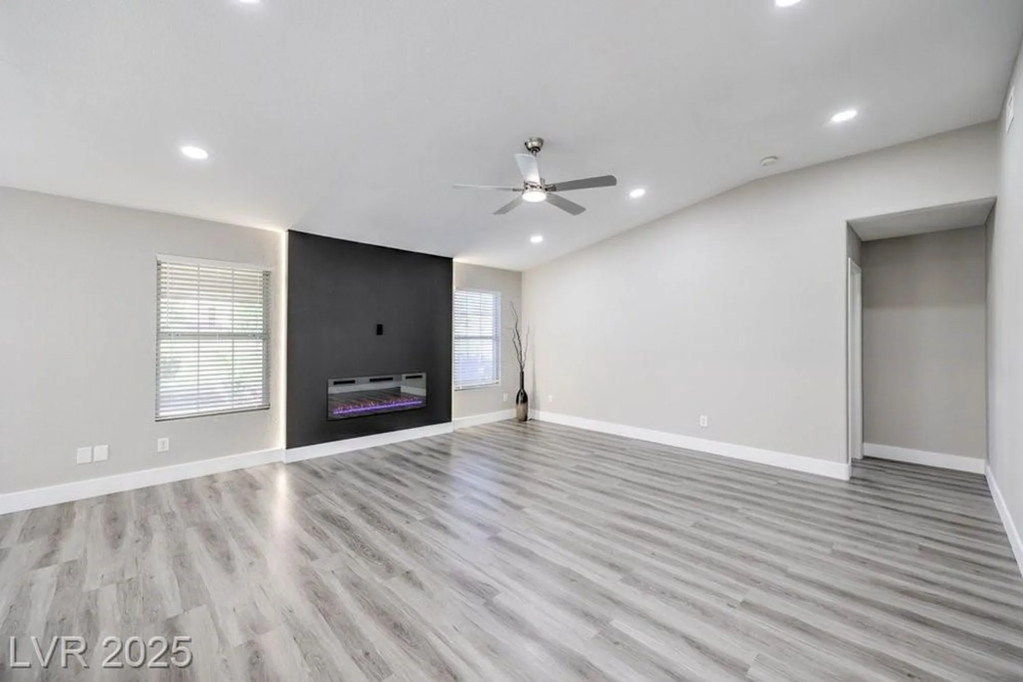 Property Slideshow image 26 of 63 | 5433 honey mesquite ln, Las Vegas, NV, 89130