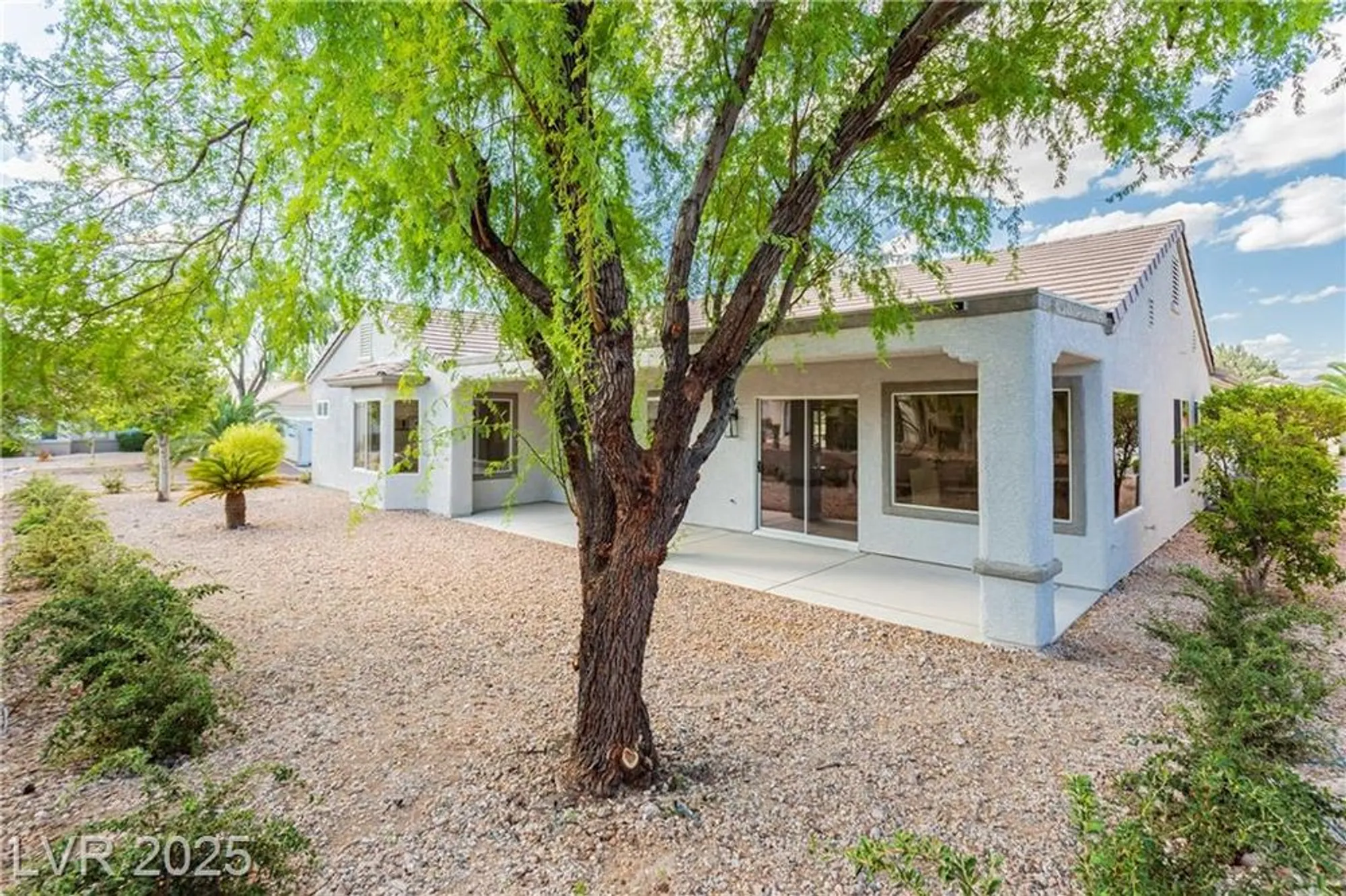Property Slideshow image 17 of 72 | 2589 evansville ave, Henderson, NV, 89052
