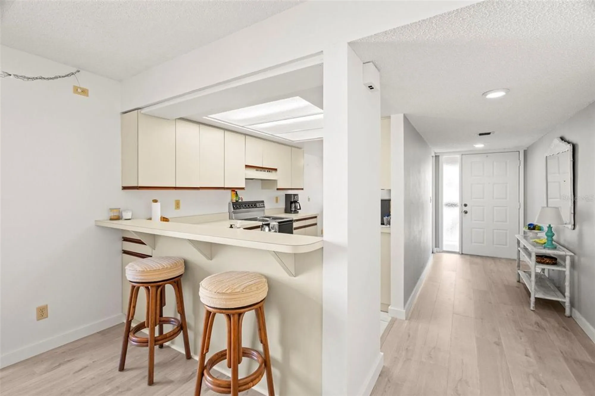 Property Slideshow image 8 of 24 | 1728 golfview dr # 1728, Tarpon Springs, FL, 34689