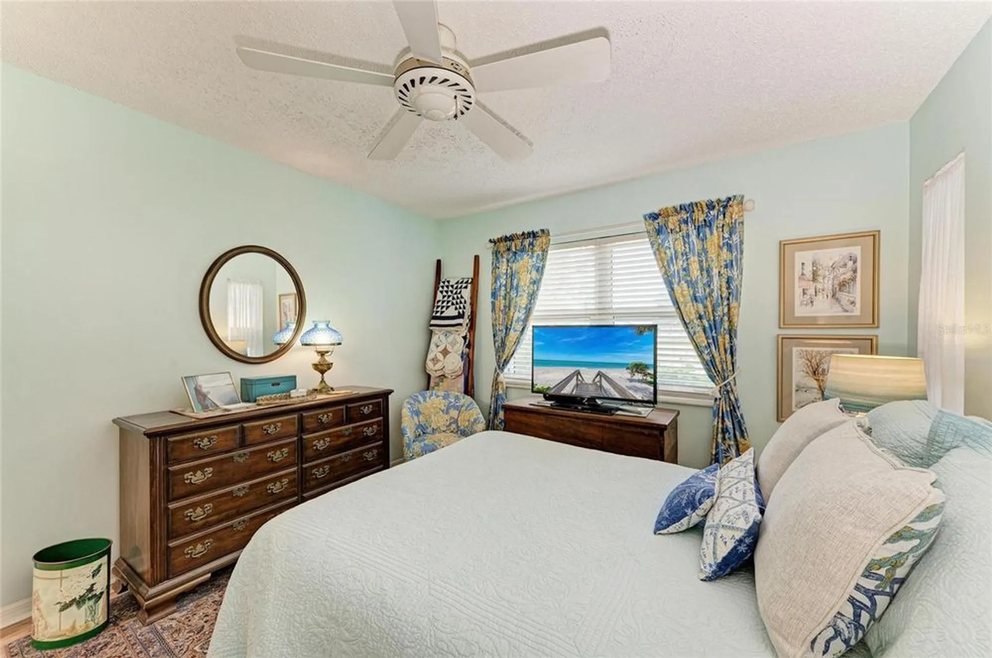 Property Slideshow image 15 of 46 | 1906 canterbury ln 16, Sun City Center, FL, 33573