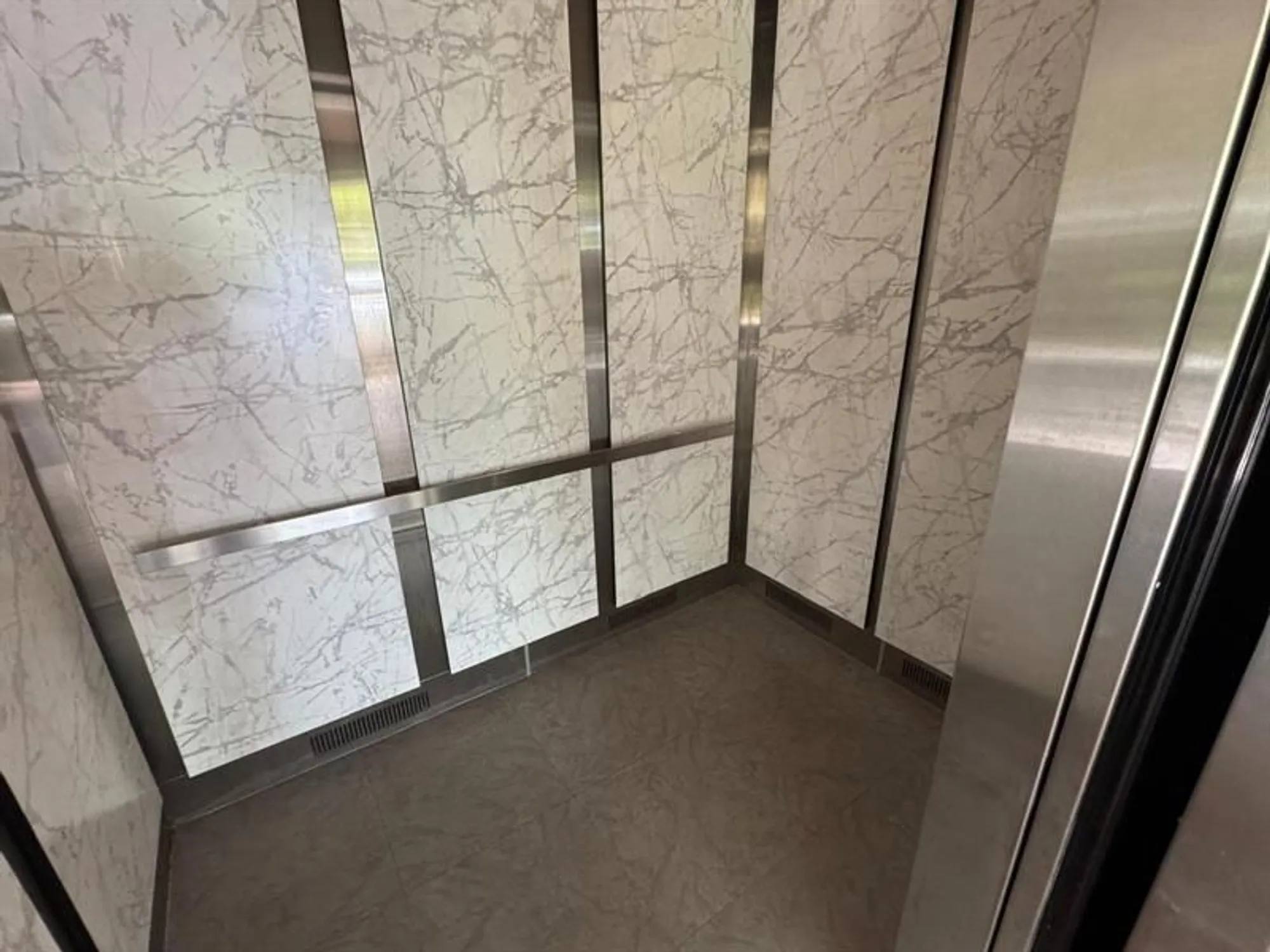 Property Slideshow image 43 of 60 | 900 colony point cir 407, Pembroke Pines, FL, 33026