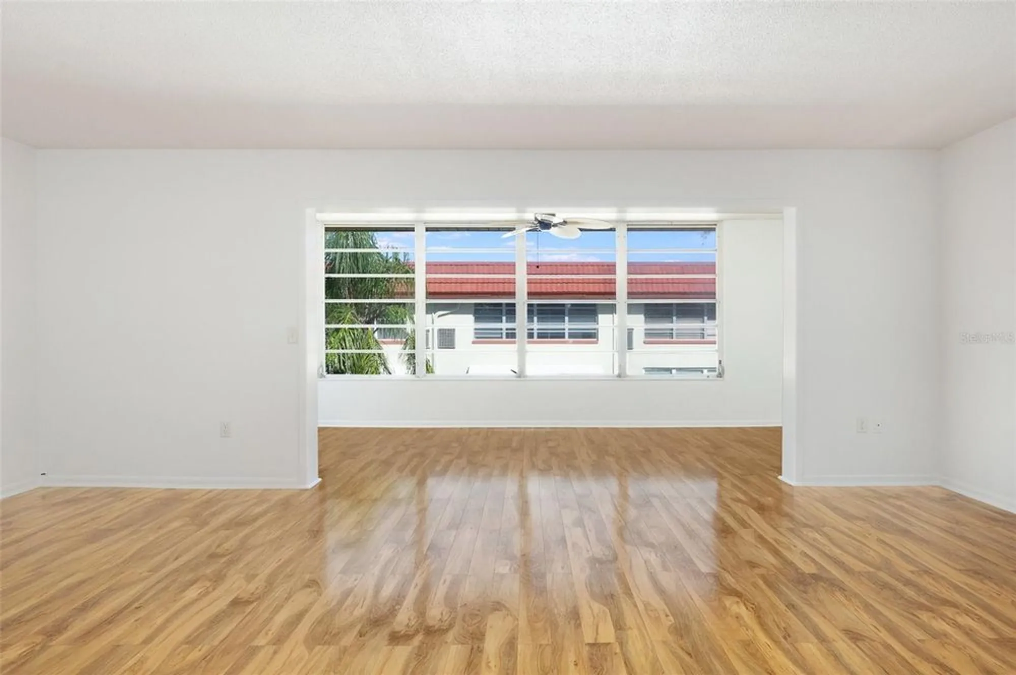 Property Slideshow image 5 of 30 | 3010 59th st 303, Gulfport, FL, 33707