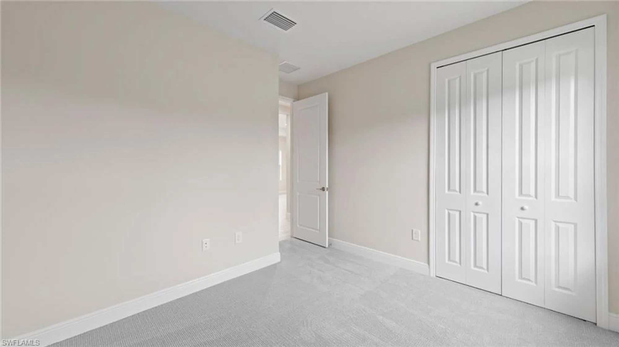 Property Slideshow image 20 of 33 | 2937 heritage pines dr, Fort Myers, FL, 33905