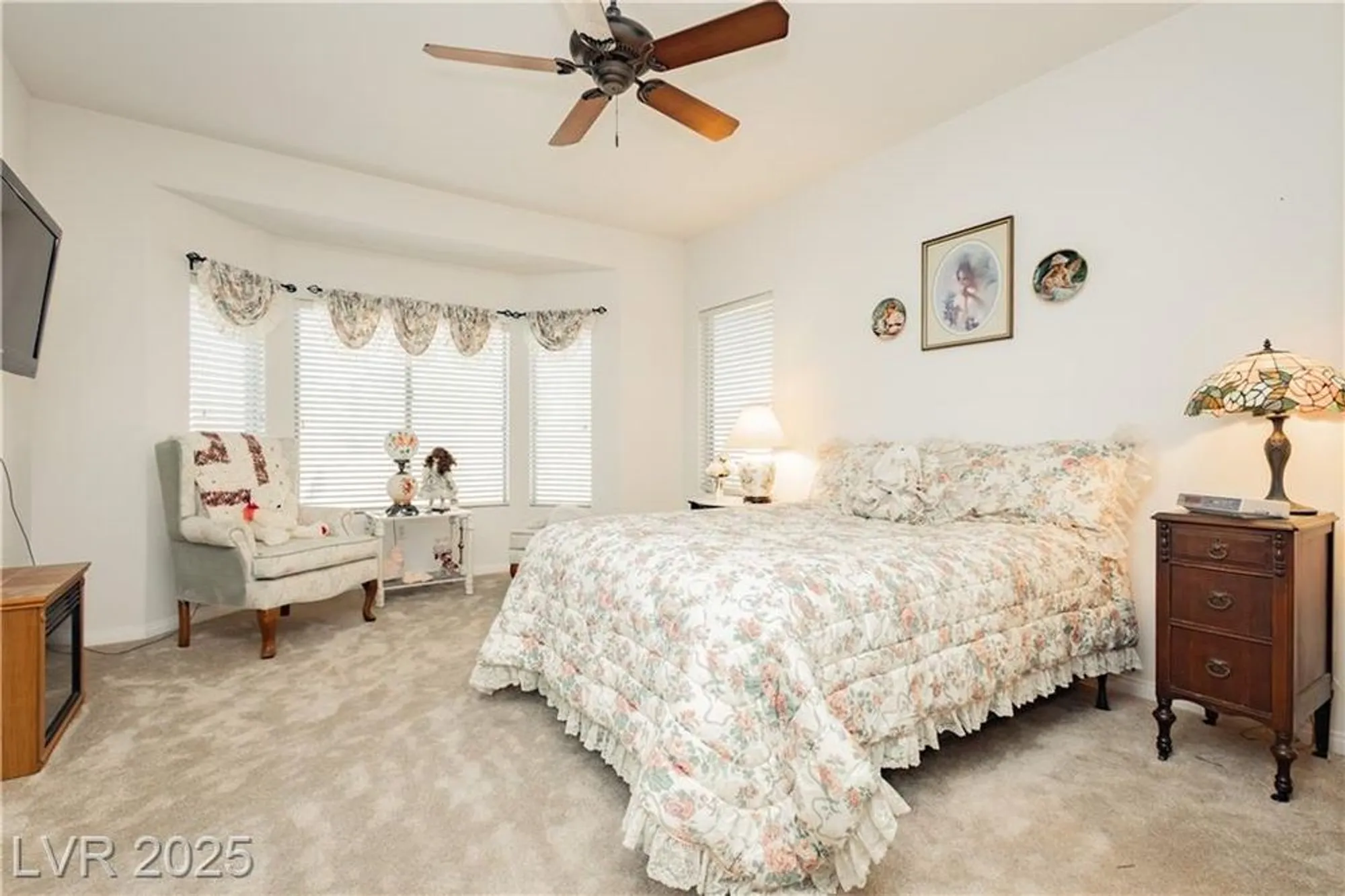 Property Slideshow image 19 of 26 | 1802 cypress bay ave, Henderson, NV, 89012