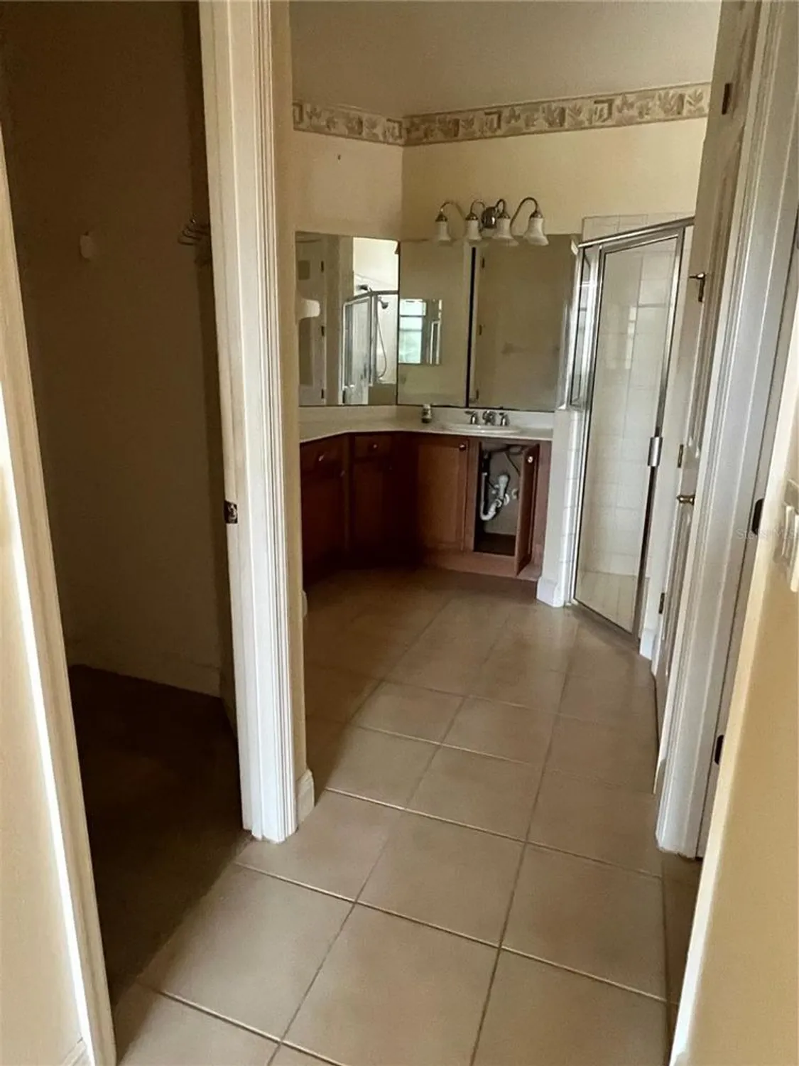 Property Slideshow image 10 of 25 | 223 monterey st, Kissimmee, FL, 34759